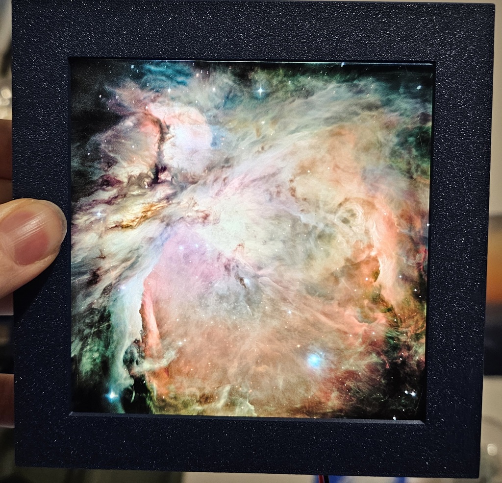 (WIP) backlit frame for astro photos