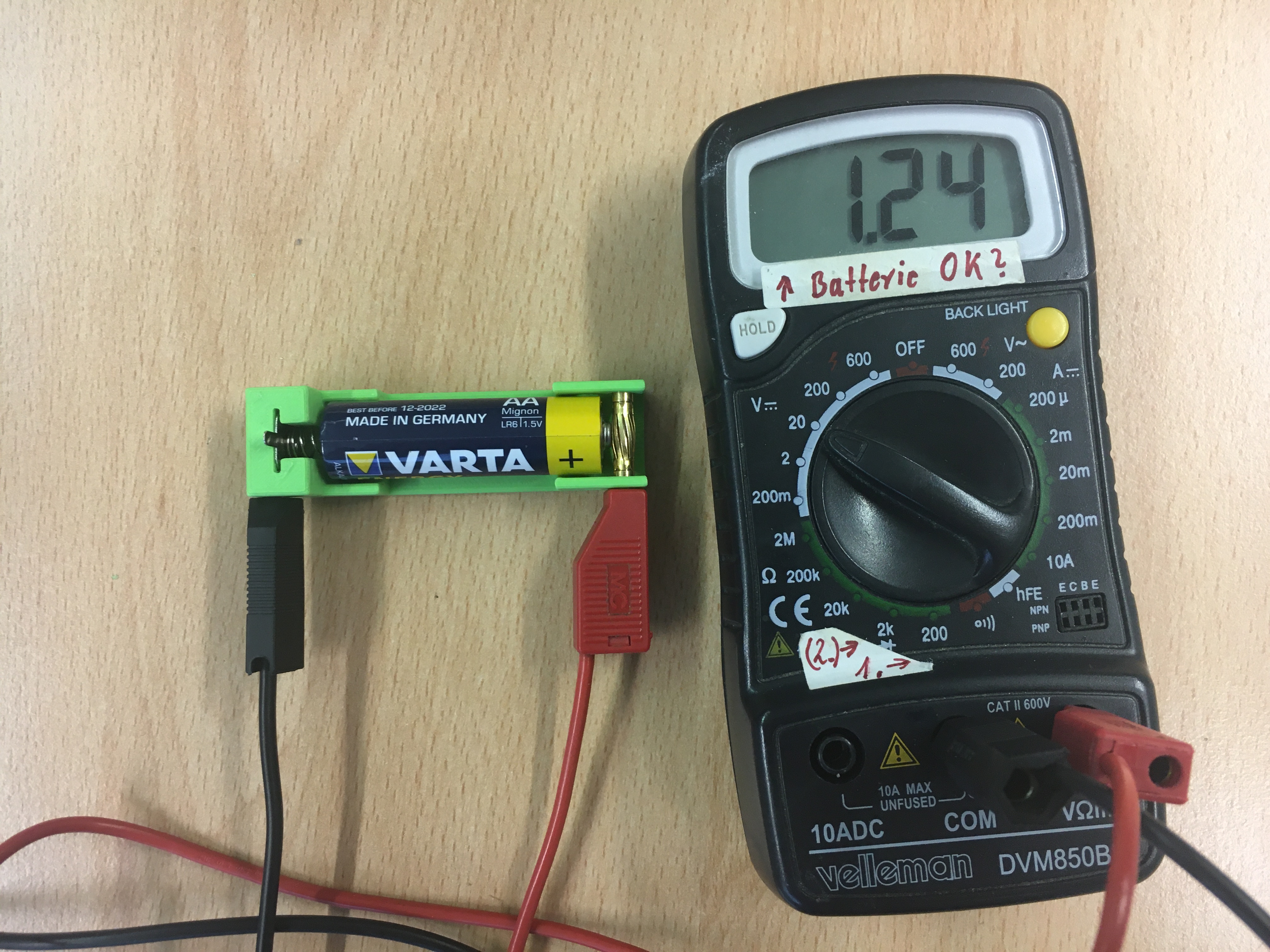AA Mignon / AAA Micro battery socket / holder for banana plug / battery tester