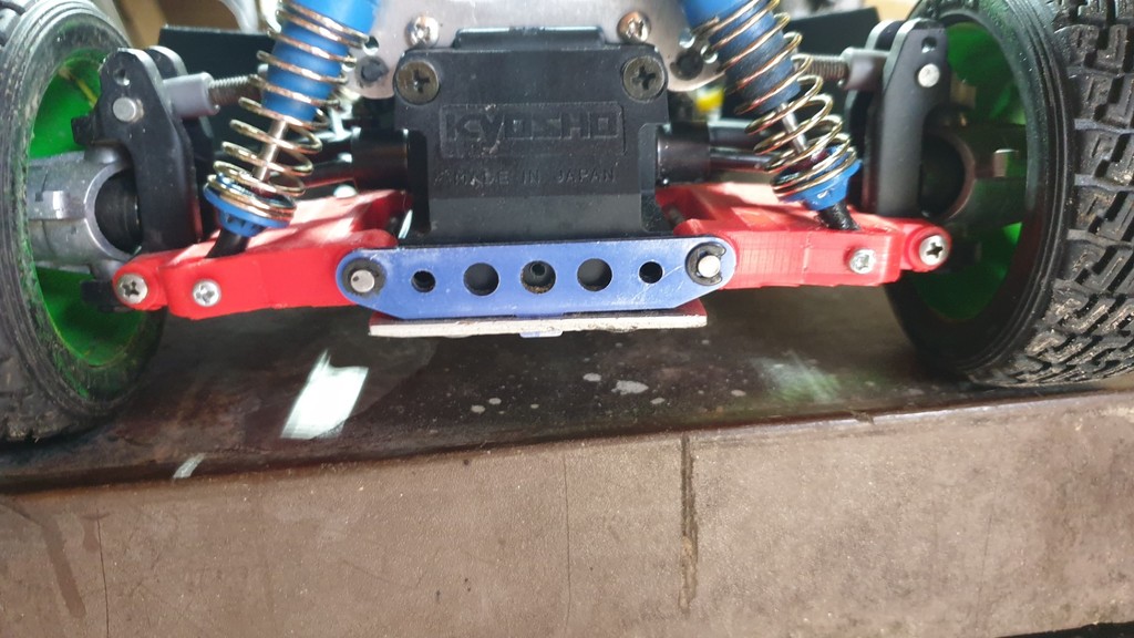 Kyosho GP Landmax Front Suspension arms
