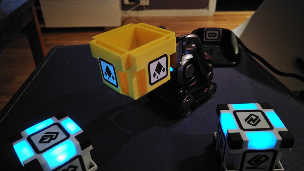 Cozmo Anki / Vector - Improved container