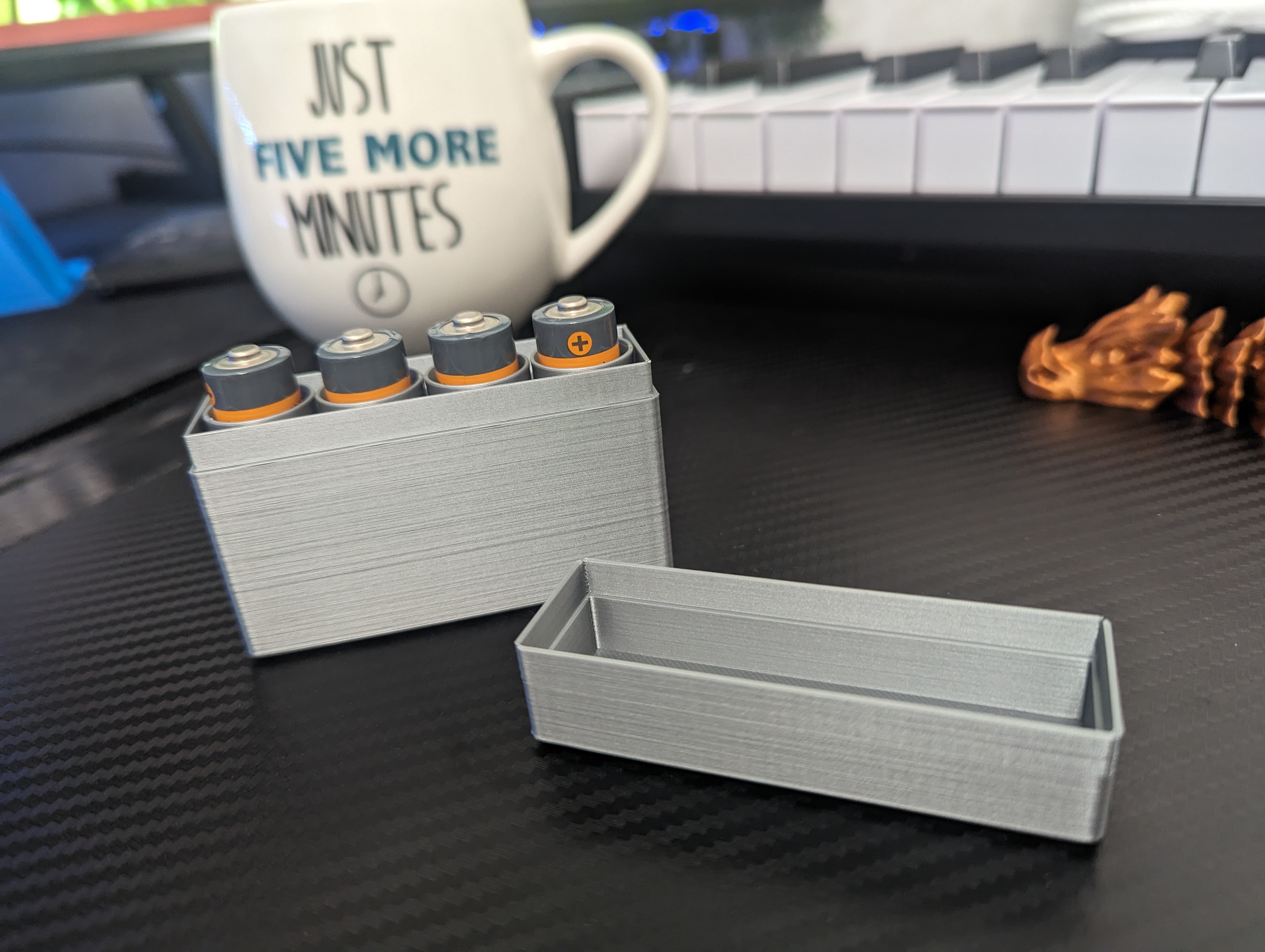 Battery Box for 4 AA Batteries