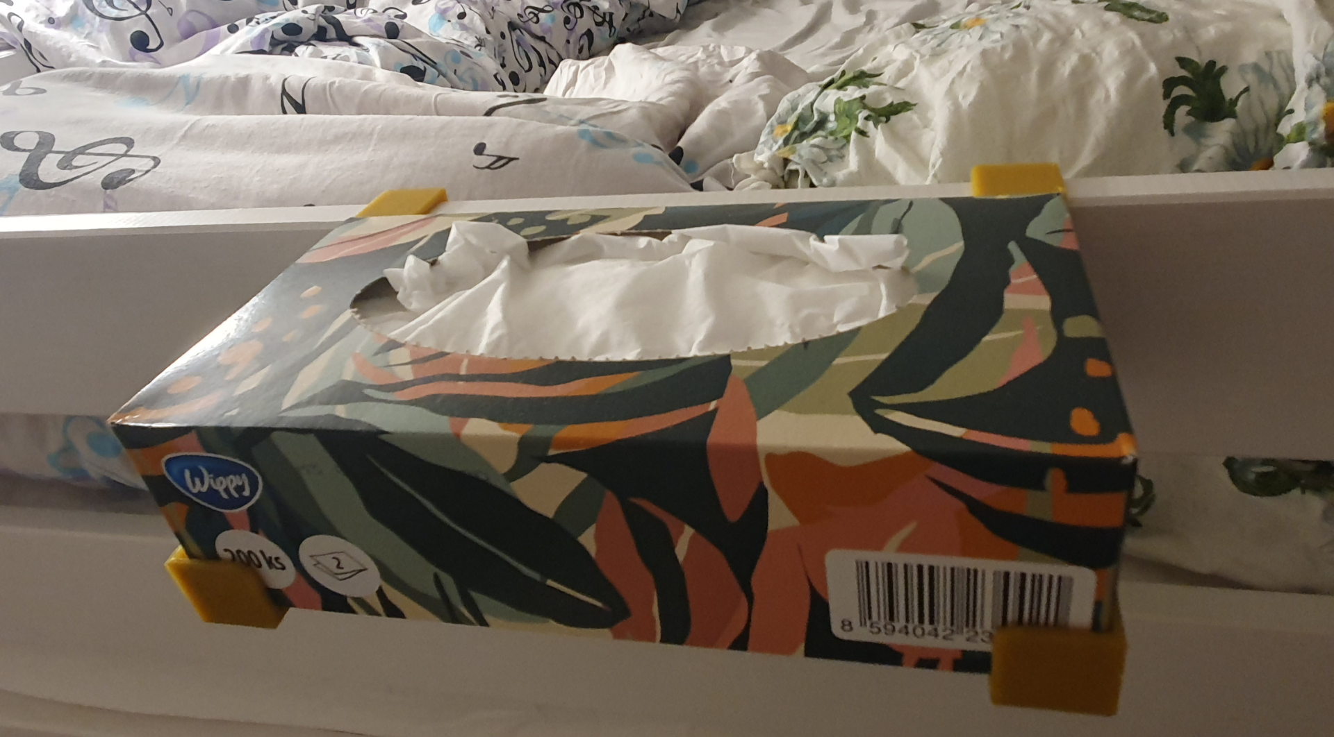 Bunk bed tissue holder