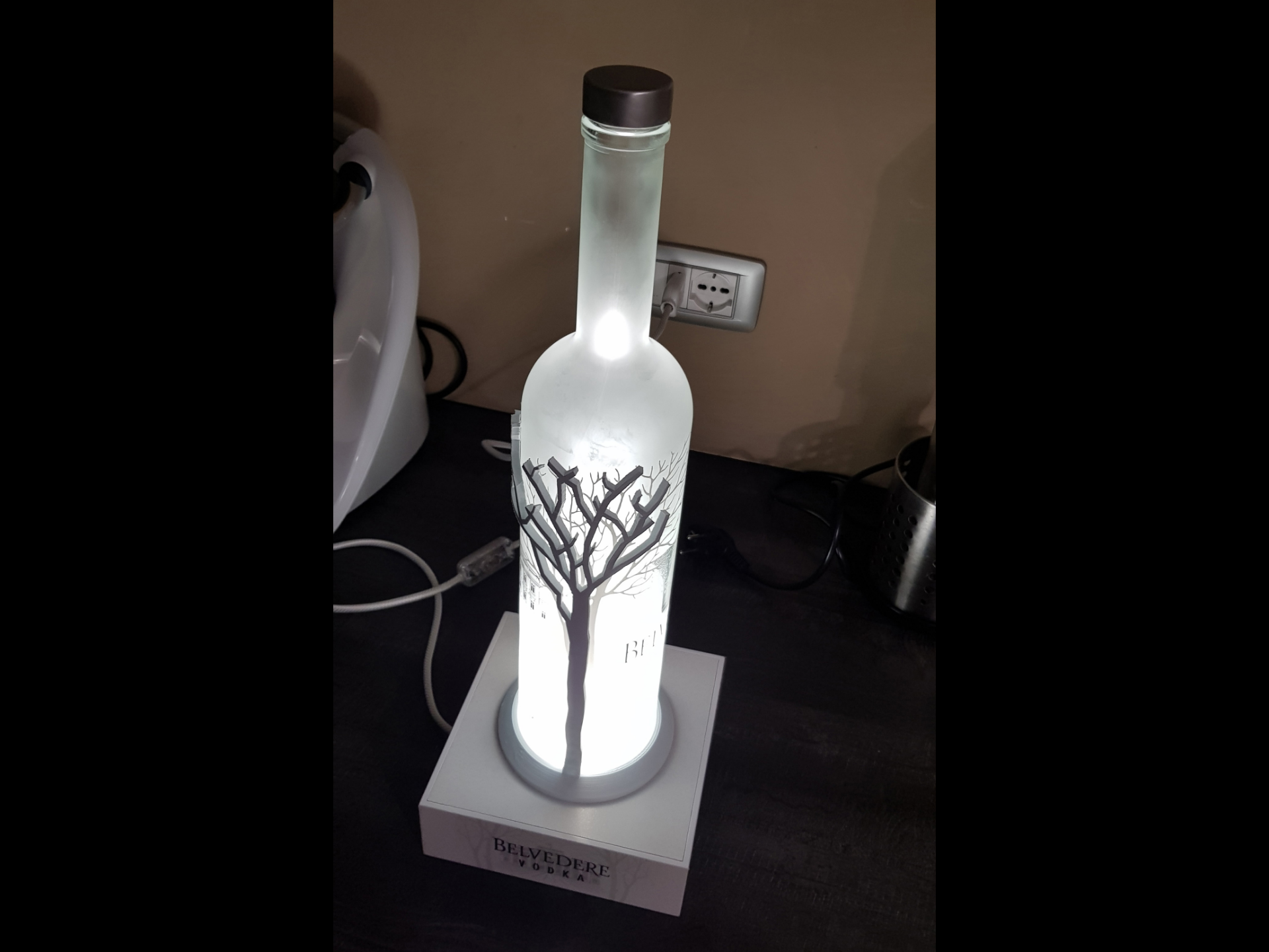 BELVEDERE VODKA LAMP
