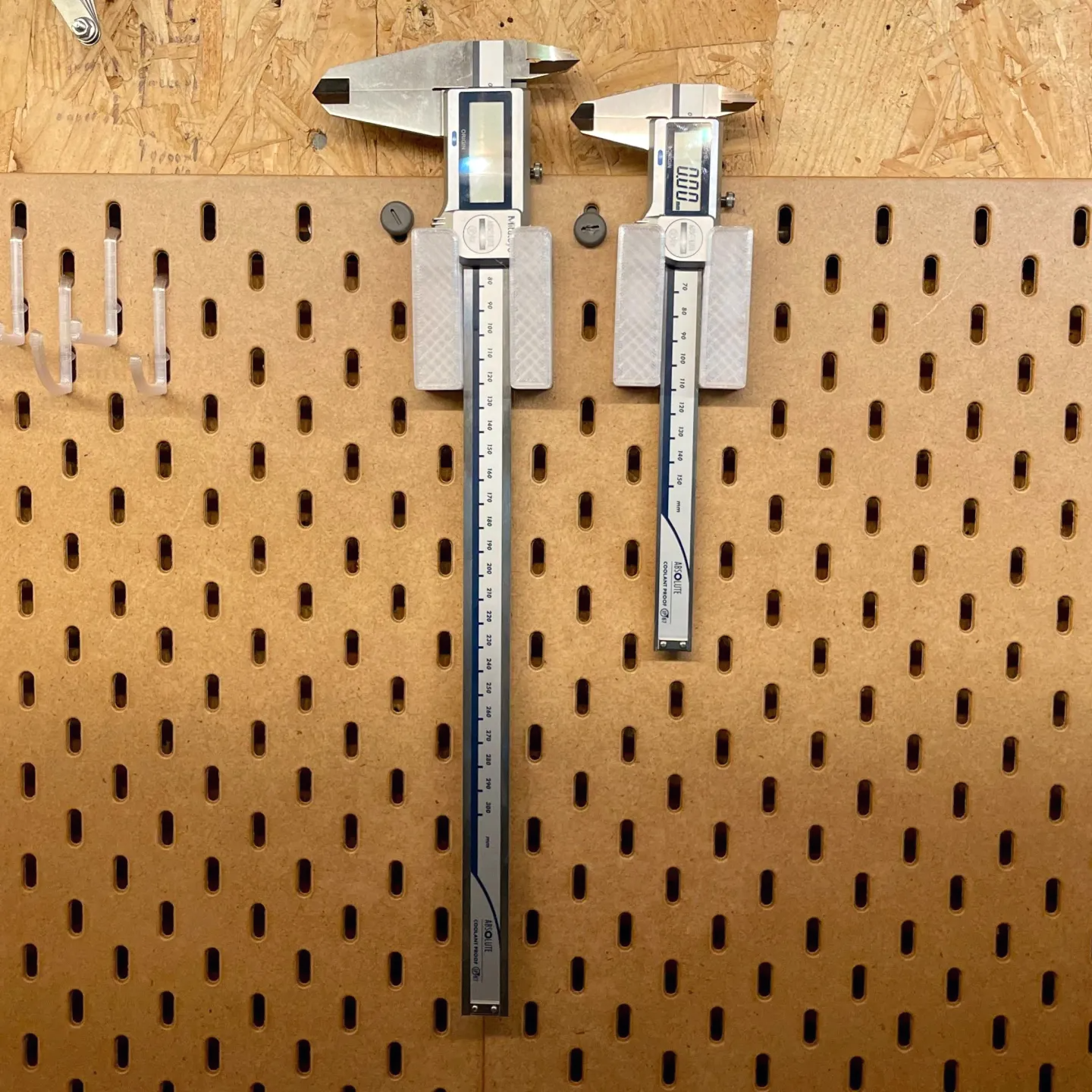 IKEA SKADIS Mitutoyo holder
