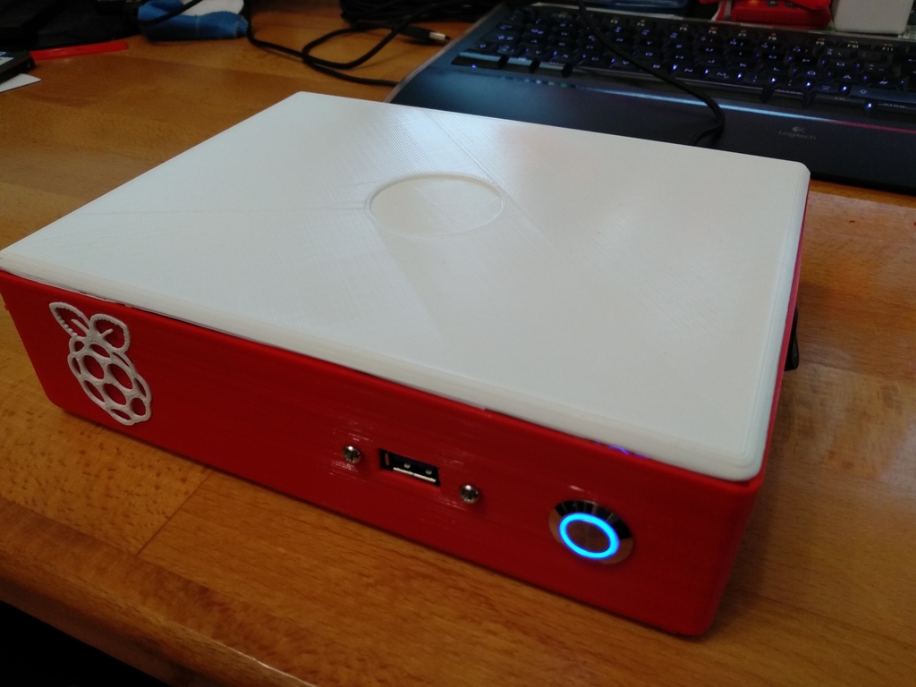Raspi Box (Raspberry Pi Case with SSD/HDD, Fan and Switches)