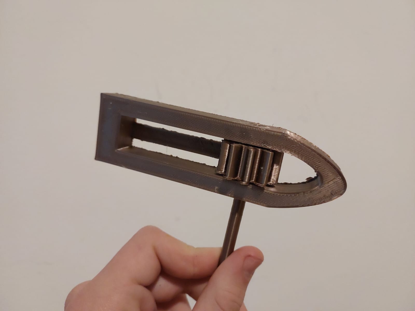 ratchet noise maker (instrument)