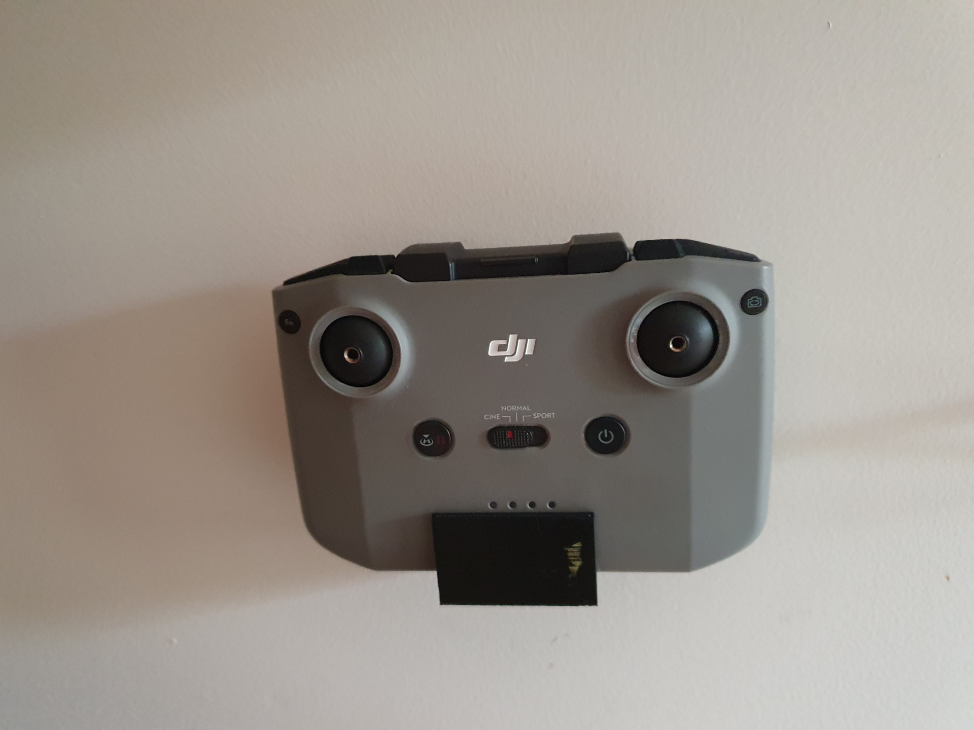 RC-N1 DJI drne controller wall mount