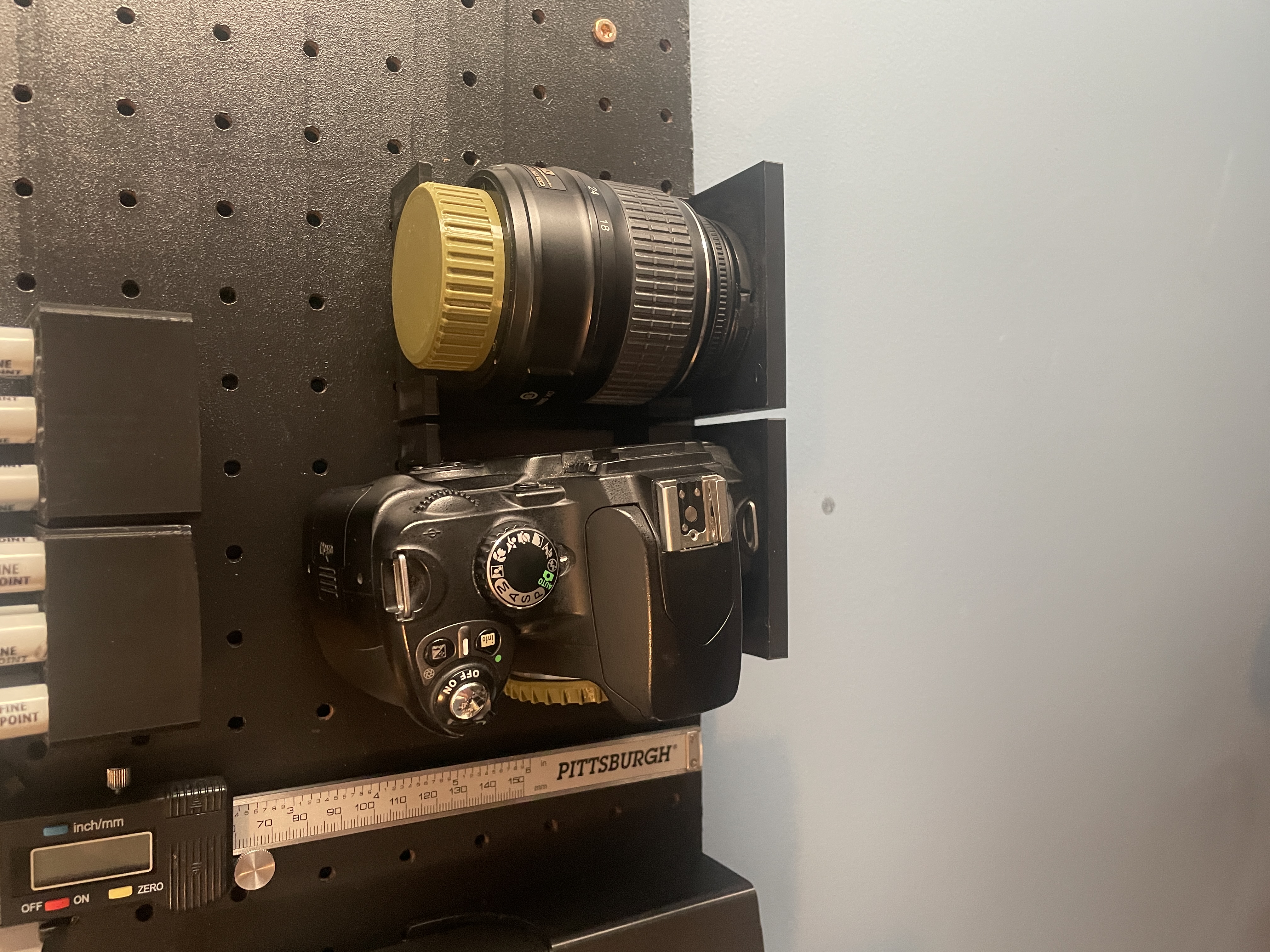 Nikon D40 Pegboard Mount & Lens Mount