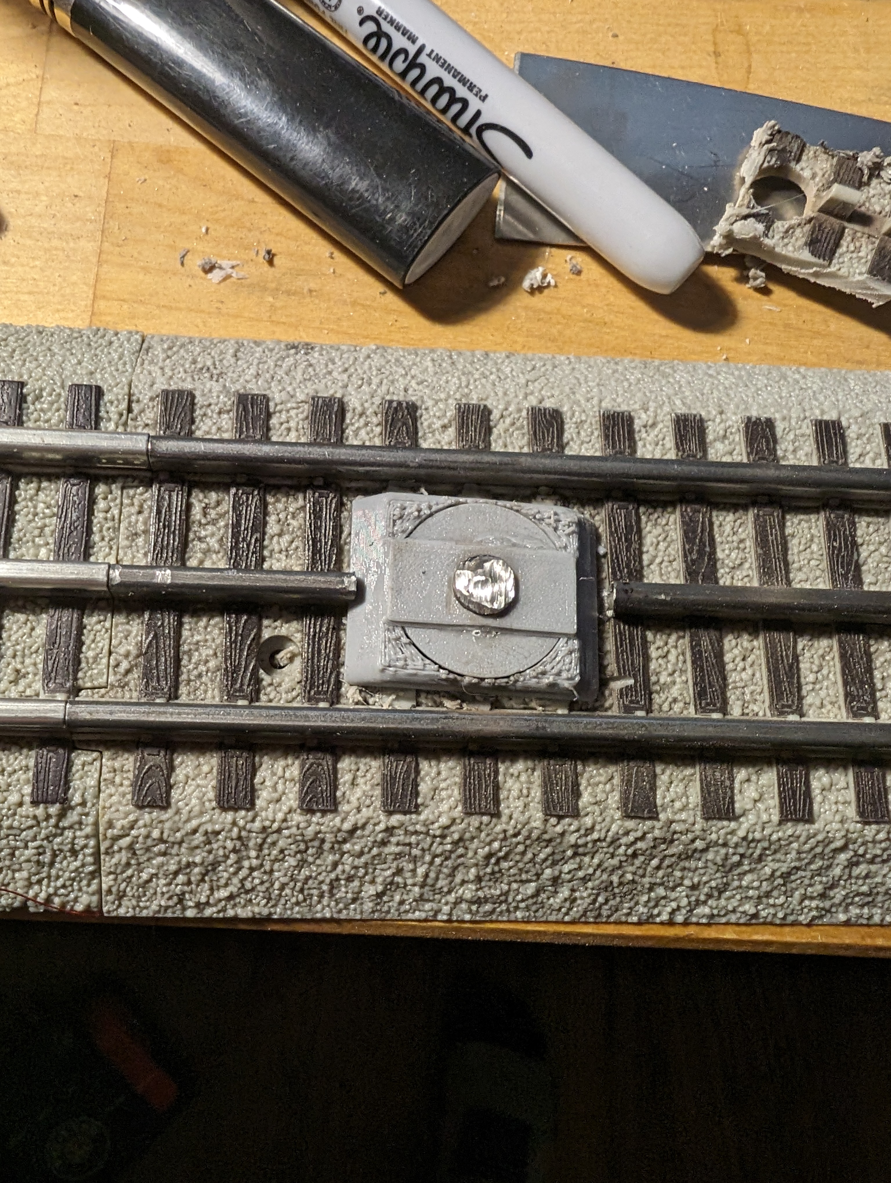Lionel Compatible Uncoupling Insert For Fastrack