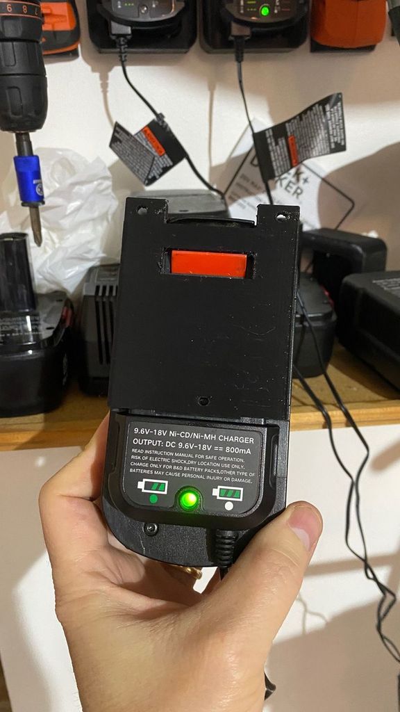 Black&Decker 18V Battery Holder/Wall Mount