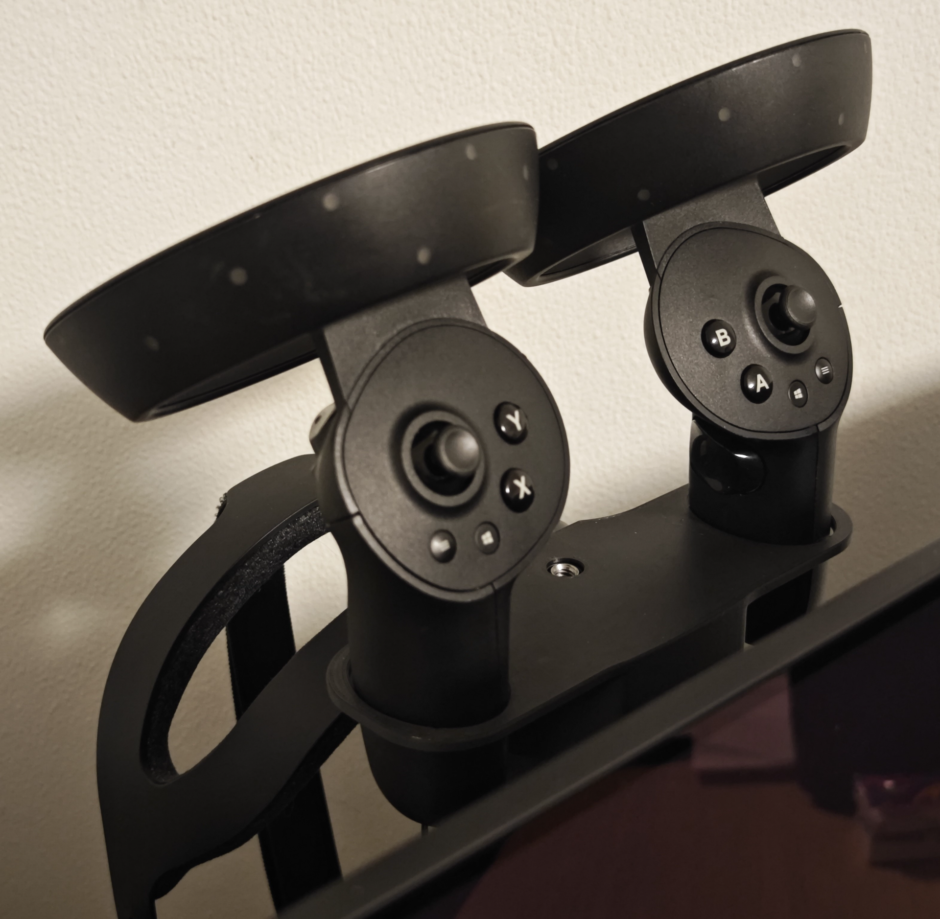 VR Headset (Reverb G2) Mount for ASUS PC32UCDM Monitor