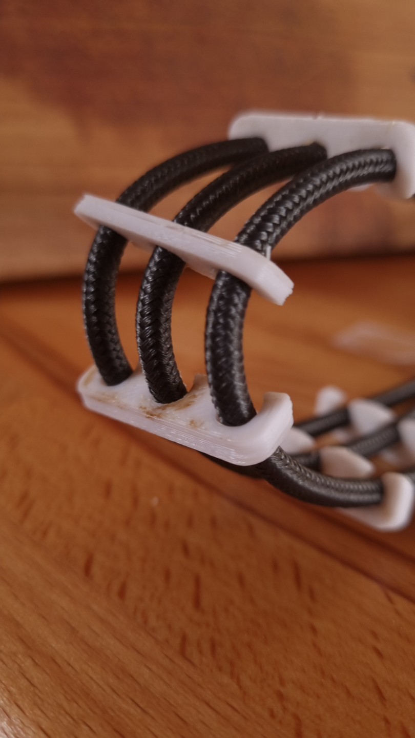 triple cable comb