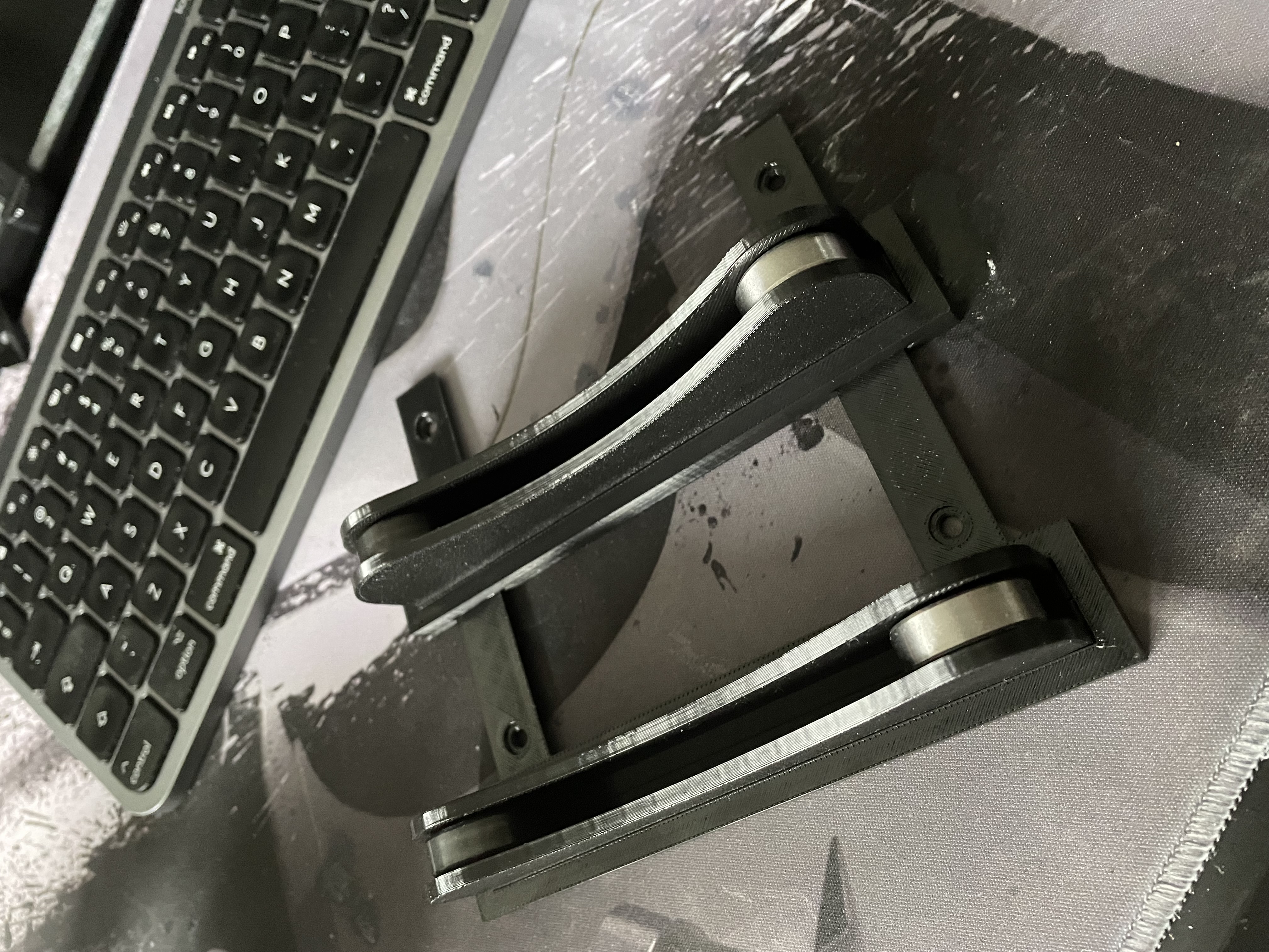 Tush Holder variable with screw holes