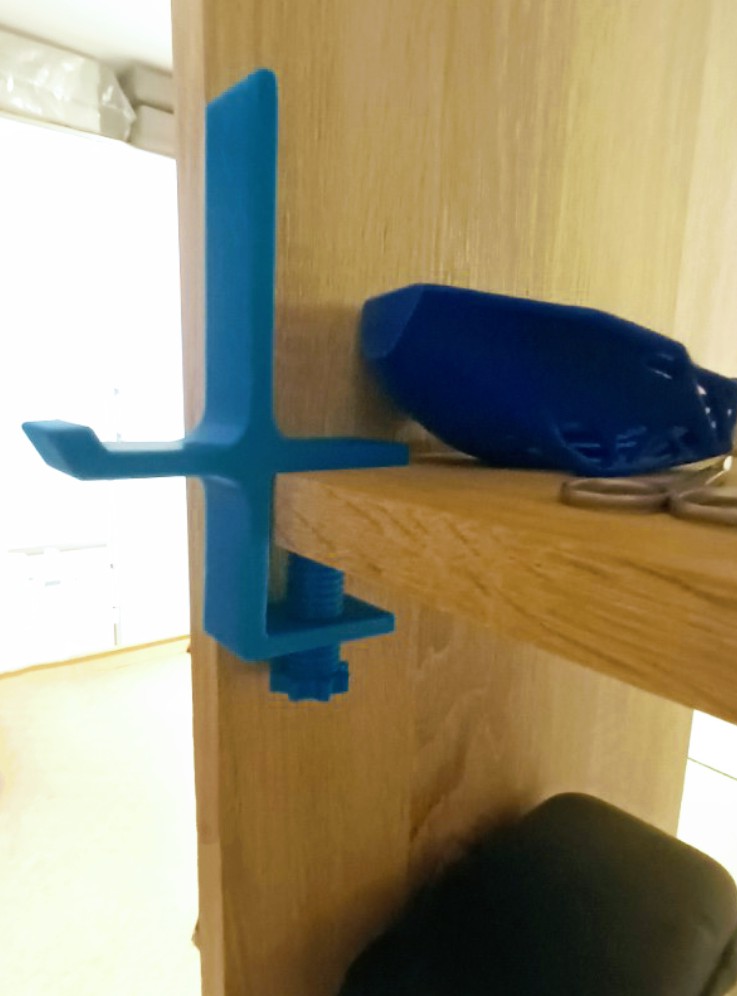 Screw mount tablet holder