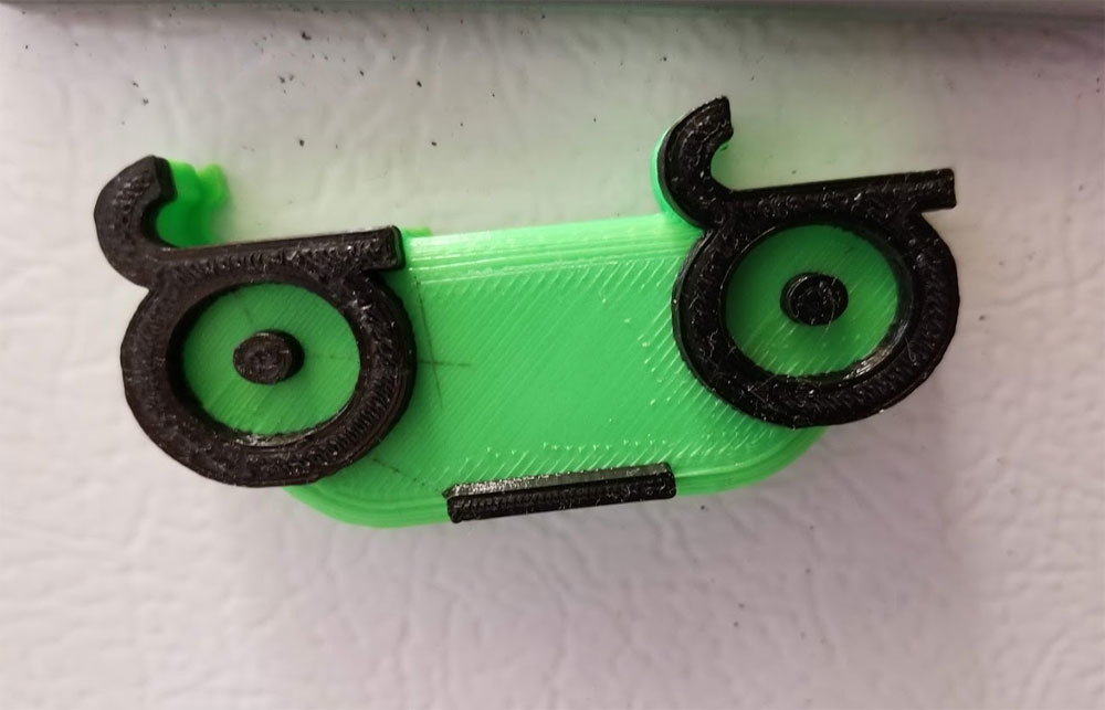 LoD (Look of Disapproval) now with magnet version