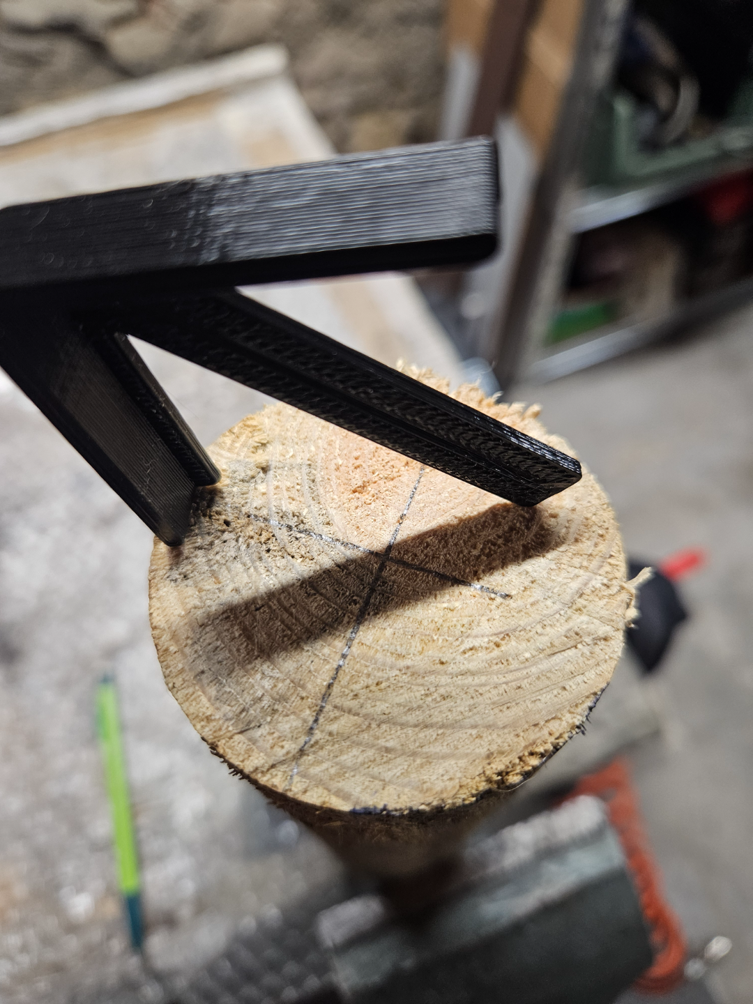 Center finder for circle shape