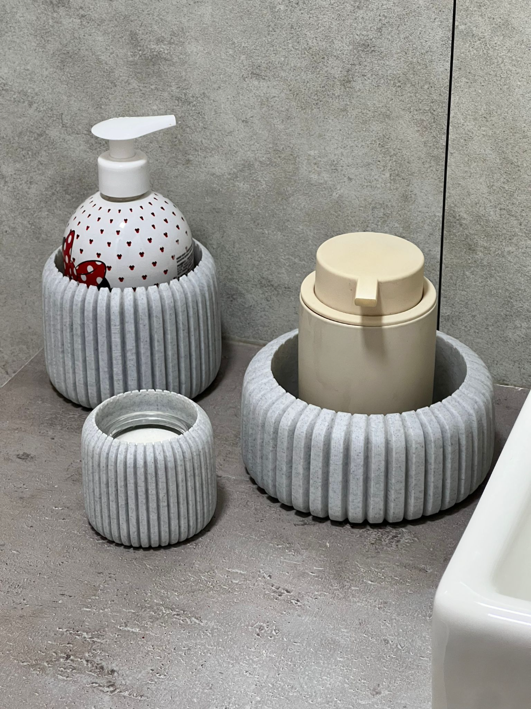 bathroom containers