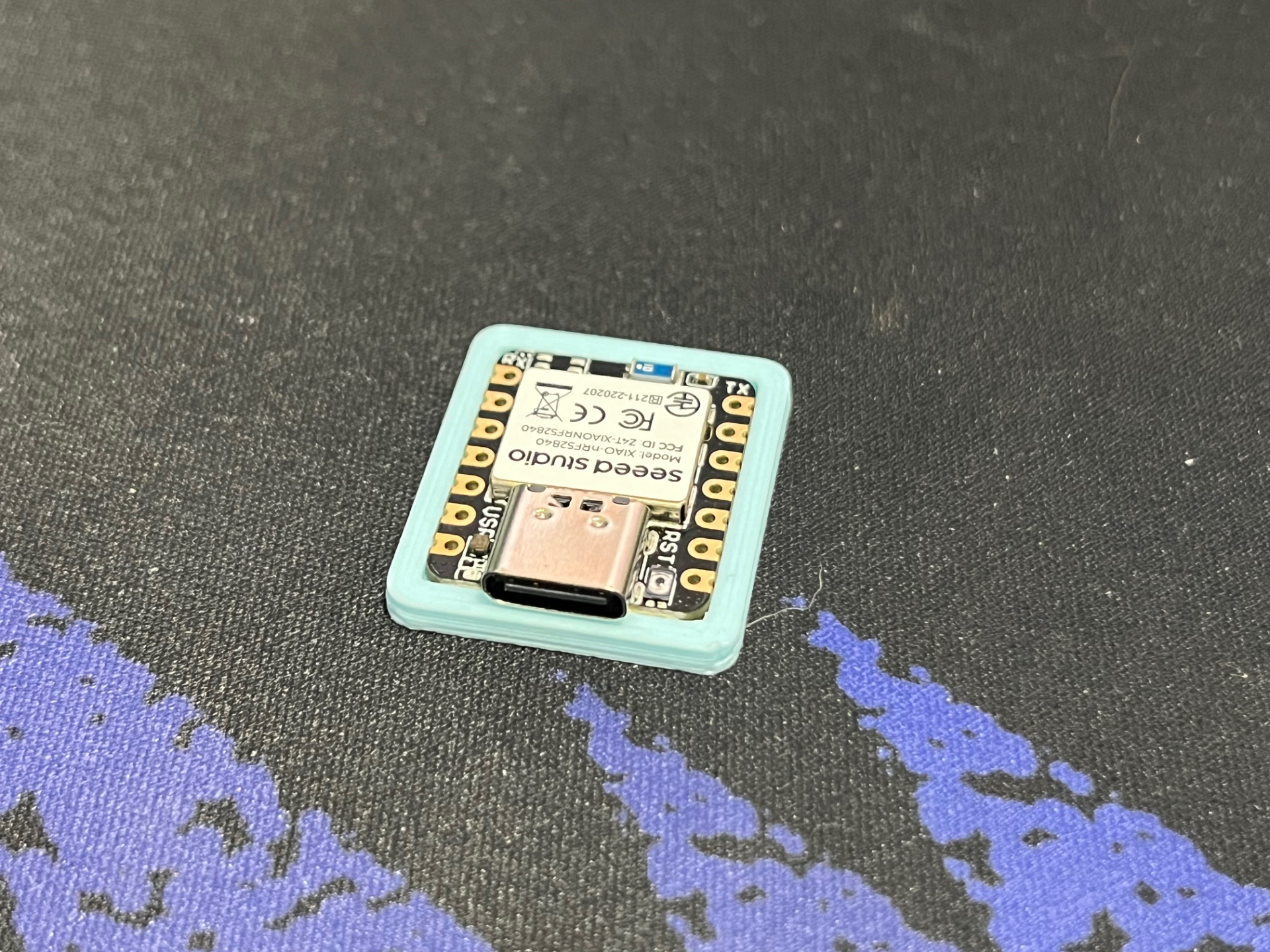 Seeed Studio XIAO-RP2040/nRF5840 friction mount