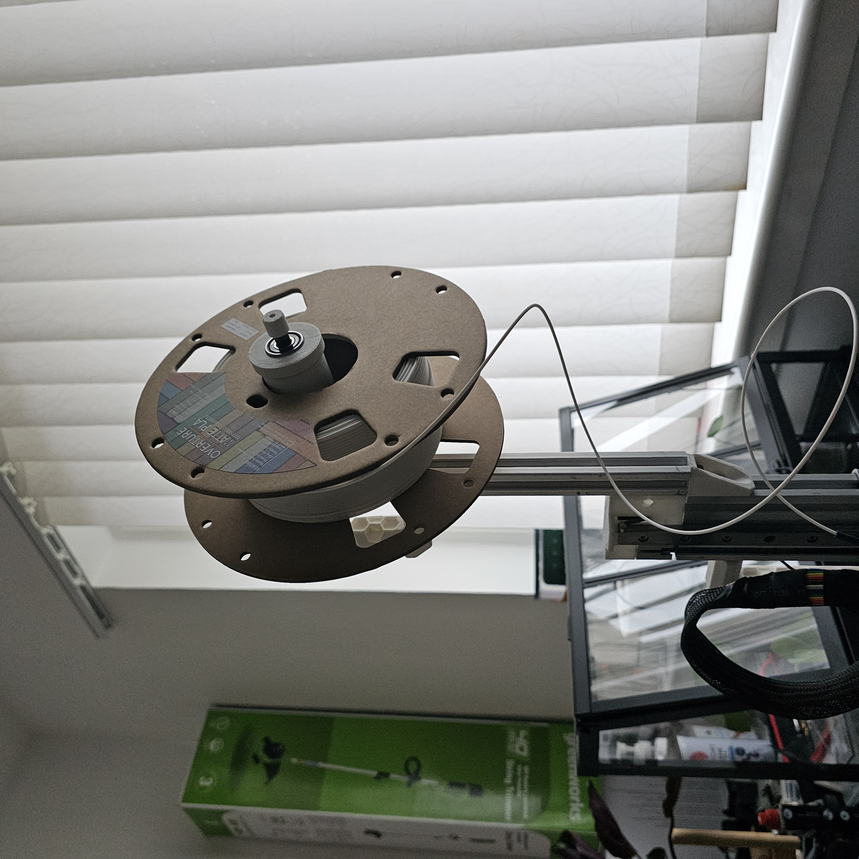 2020 spool holder
