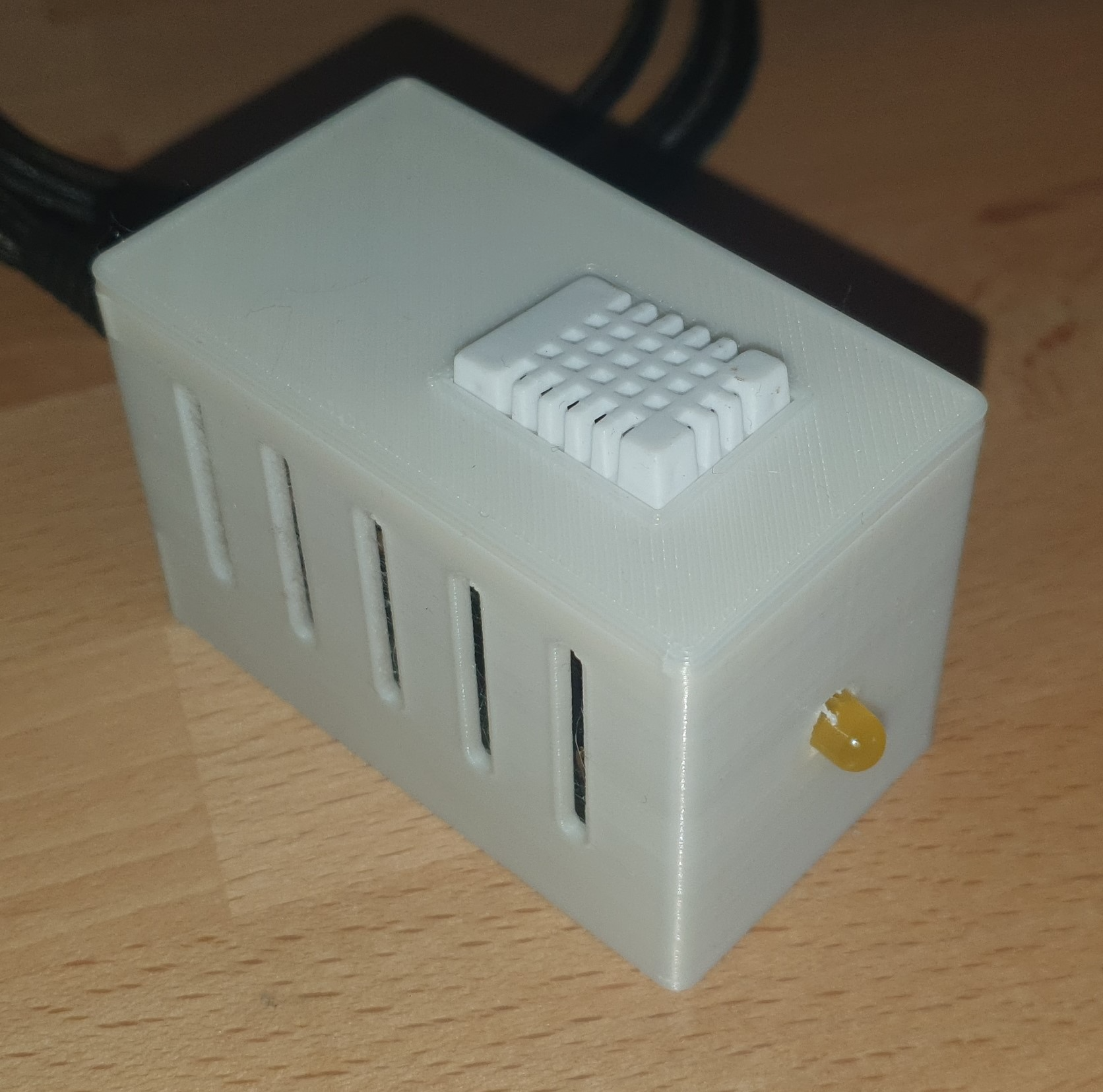 Case ESP8266 DHT22_11 AzDelivery