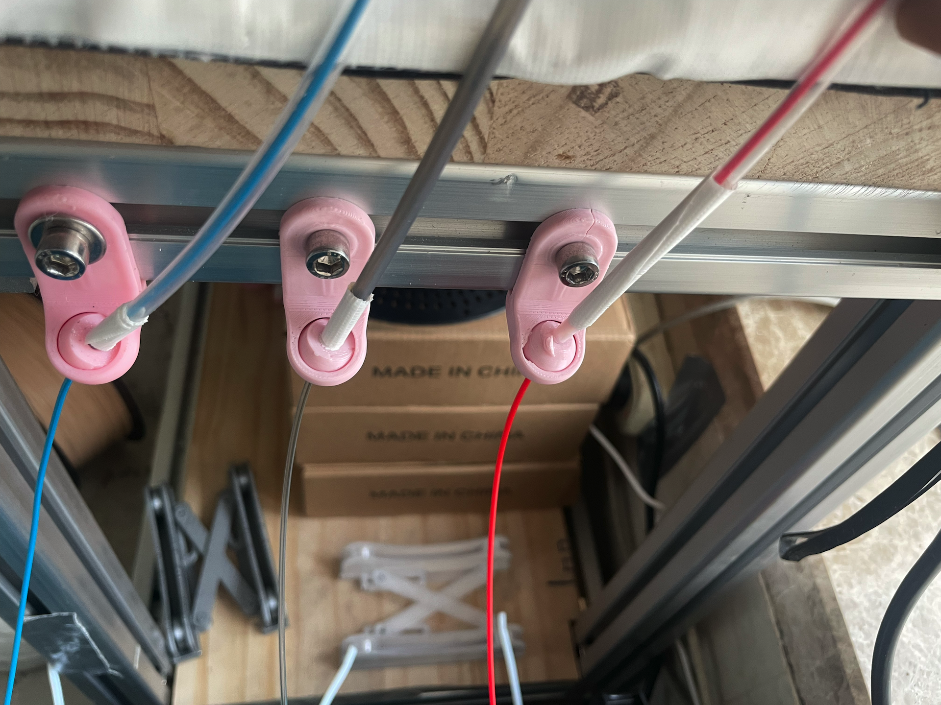 Ball Joint Filament Guide for 4040 Extrusion