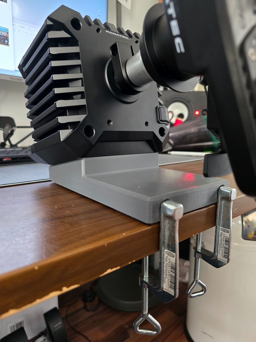Fanatec CSL DD tableclamp with offset