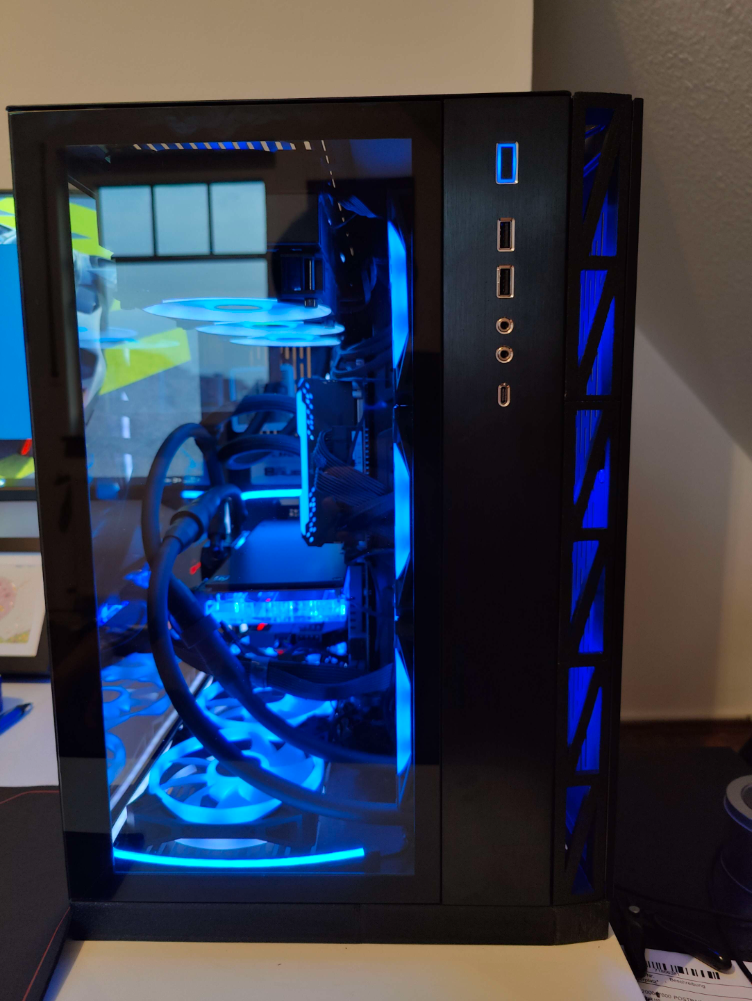LianLi O11 Dynamic side panel spacer