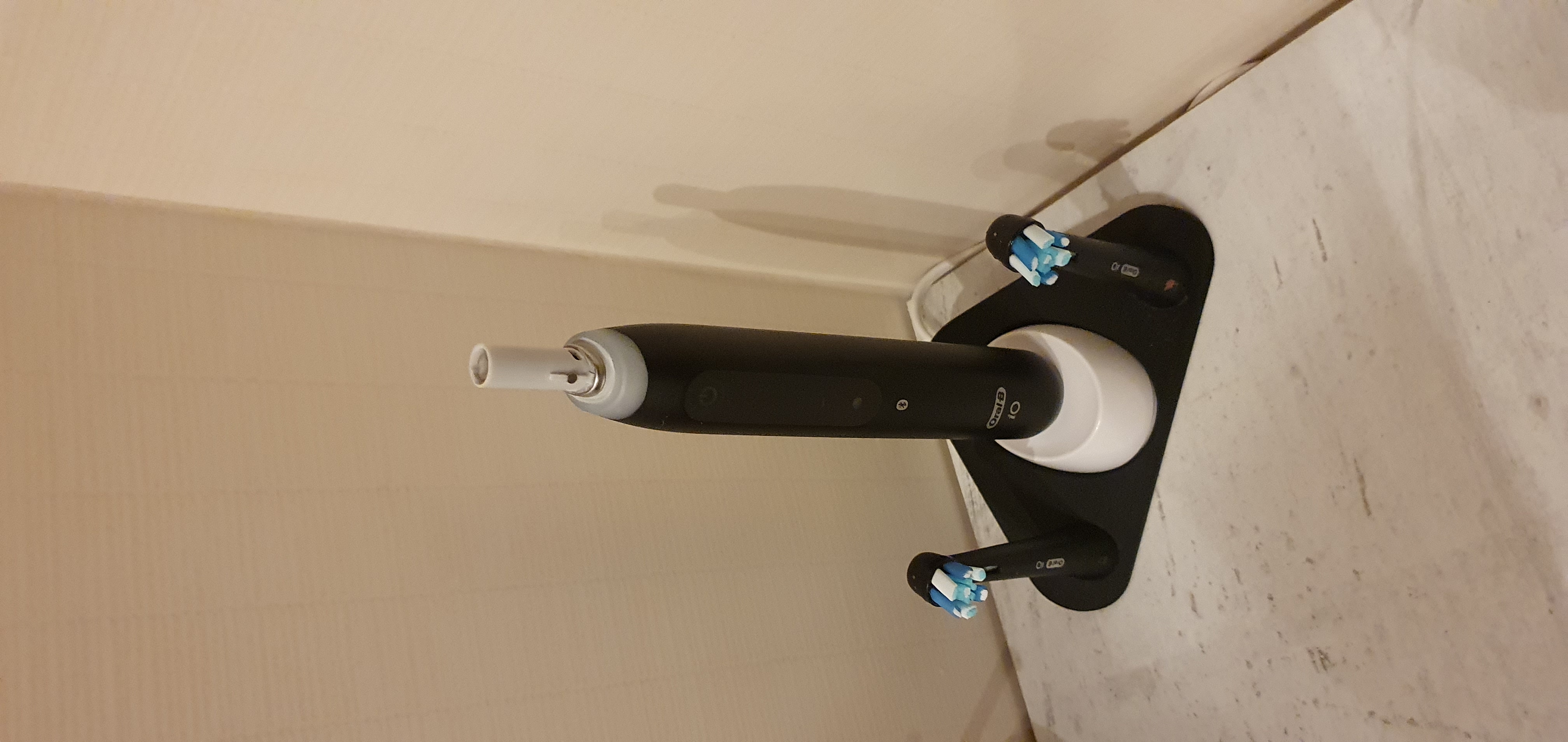 OralB IO Series 5 Stand