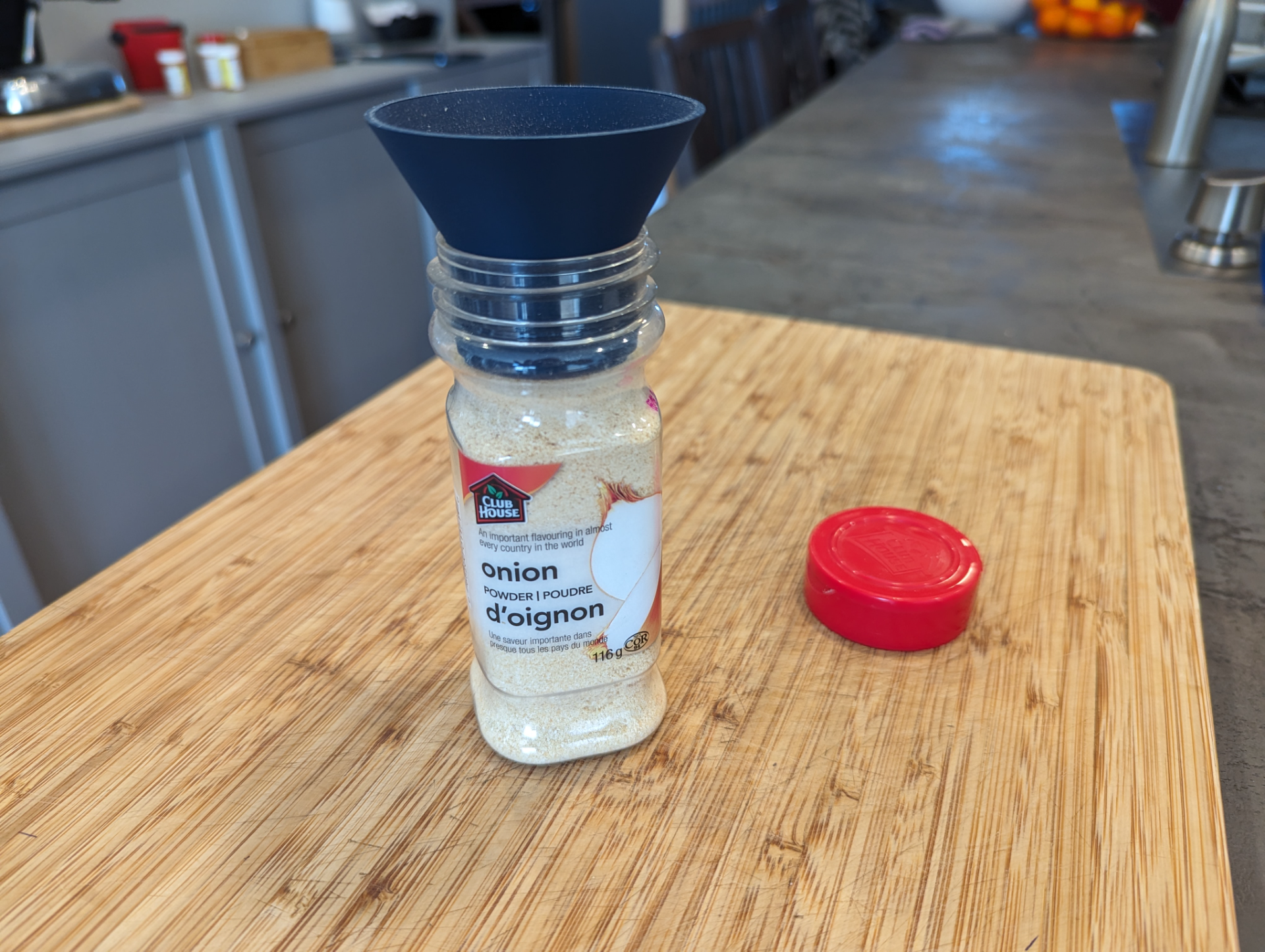 Funnel for Club House spice container