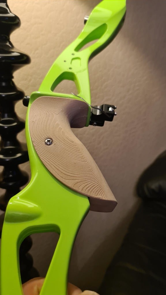 Recurve bow WNR / SF grip