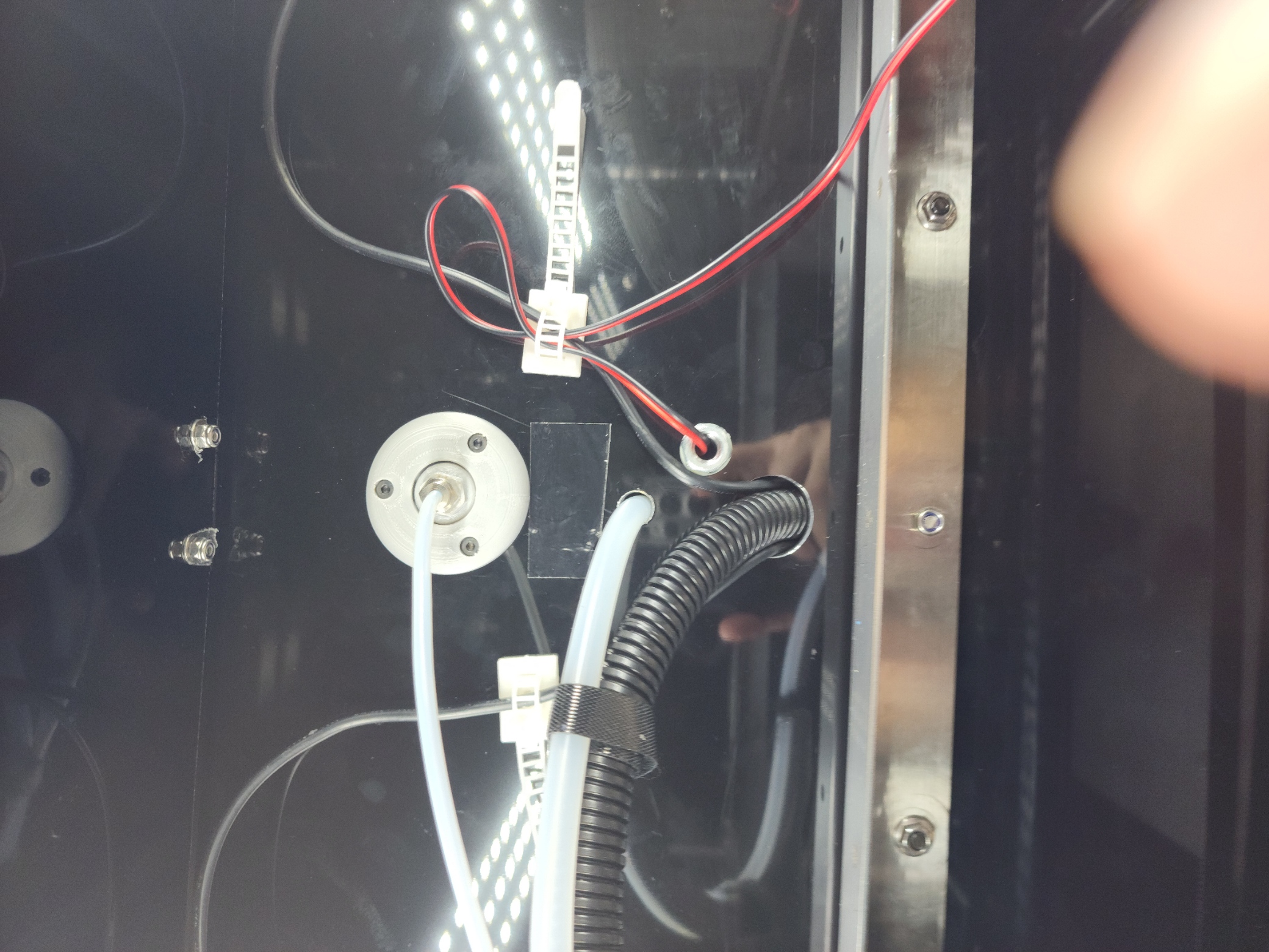 Articulating Bowden guide with Pneumatic Fitting