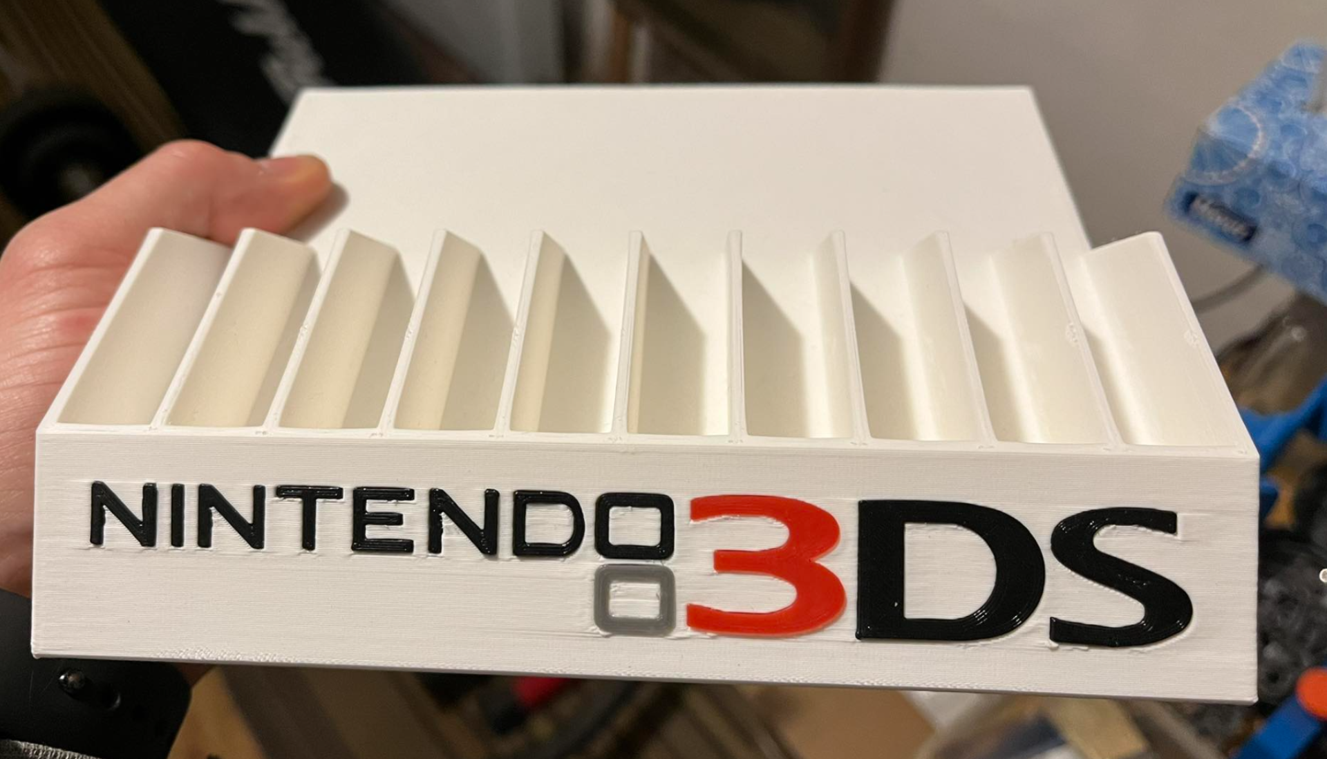 Stand, holder for Nintendo 3DS games