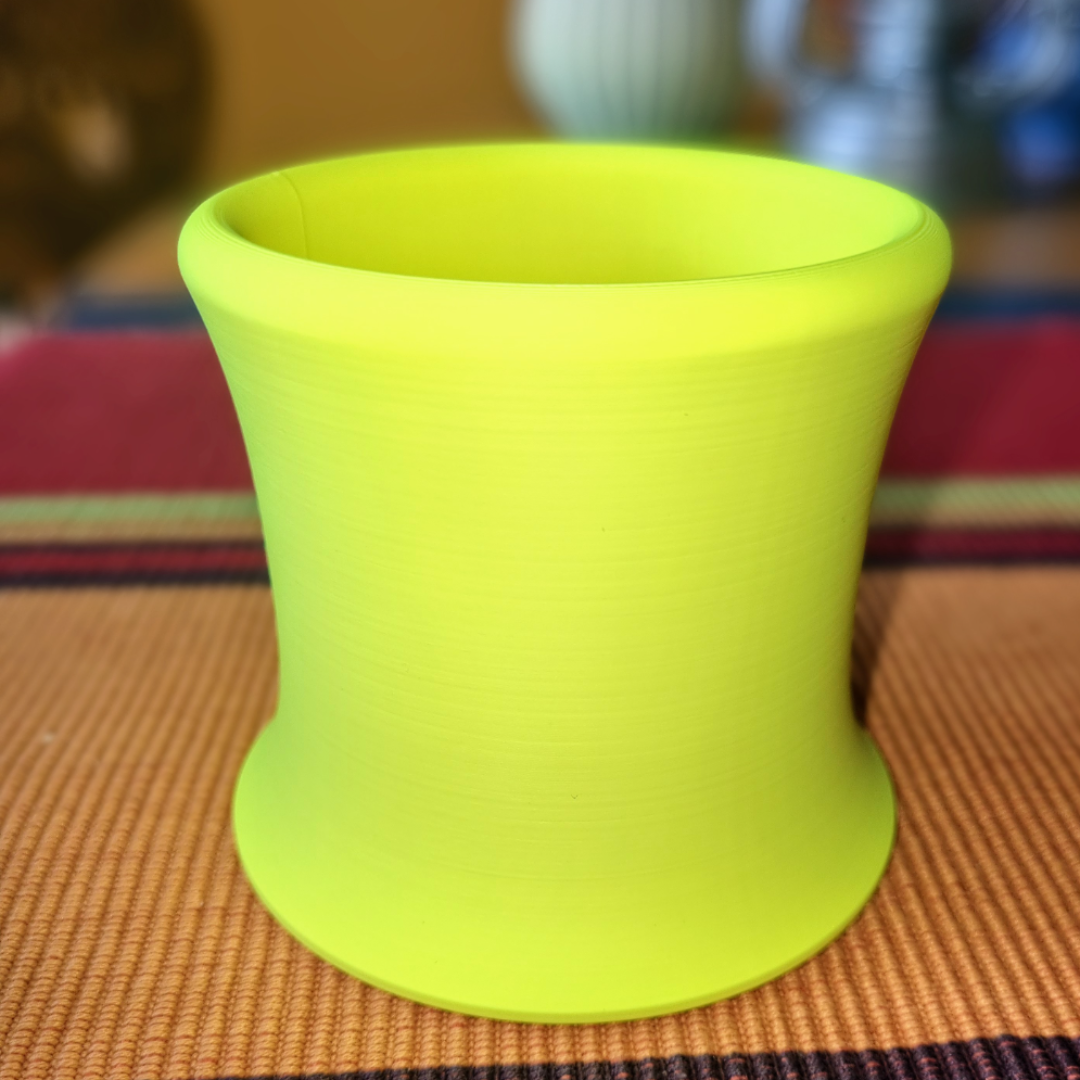 Gebogener Topf