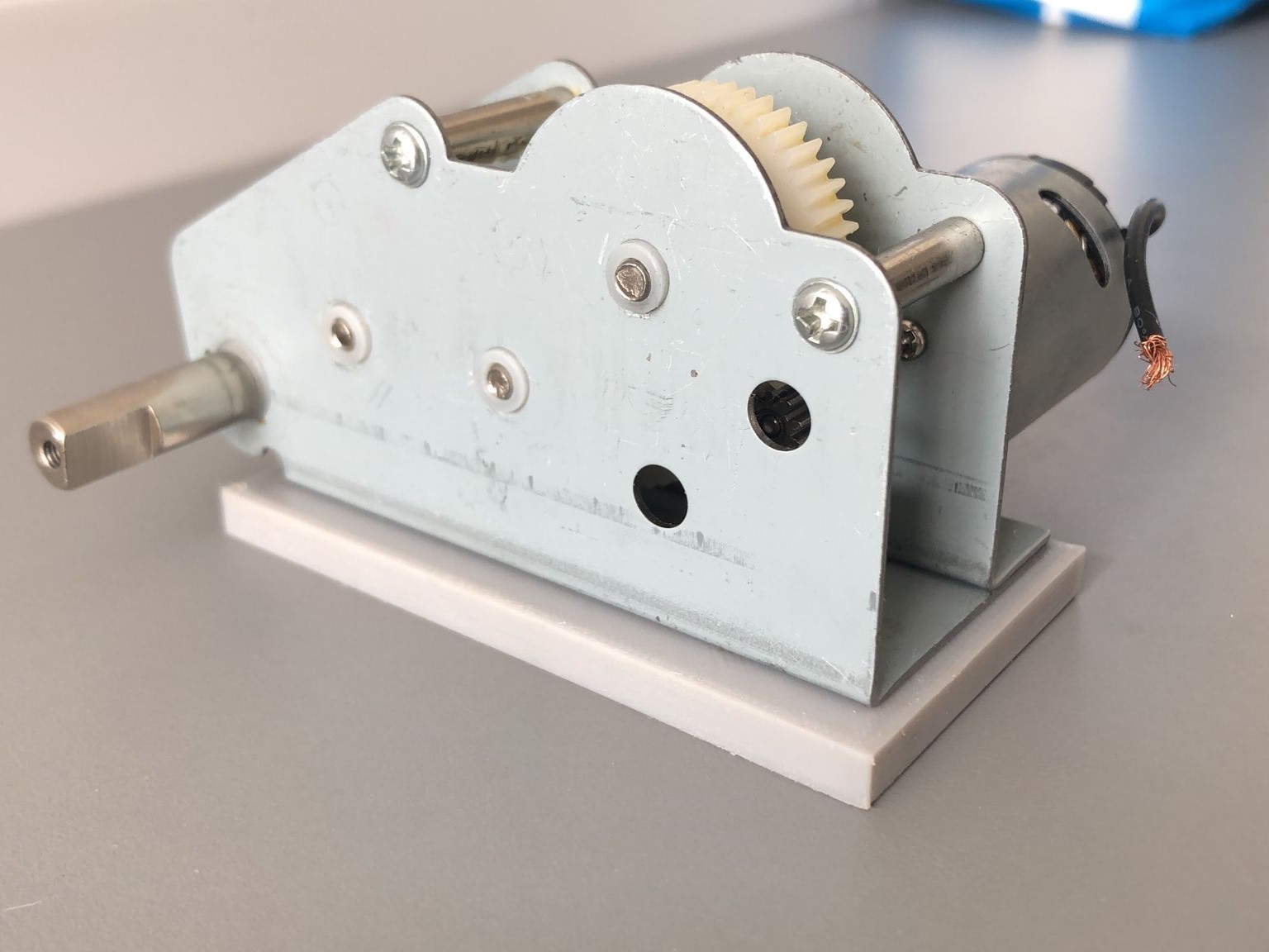 Heng Long gearbox mounting plate (STEP file)