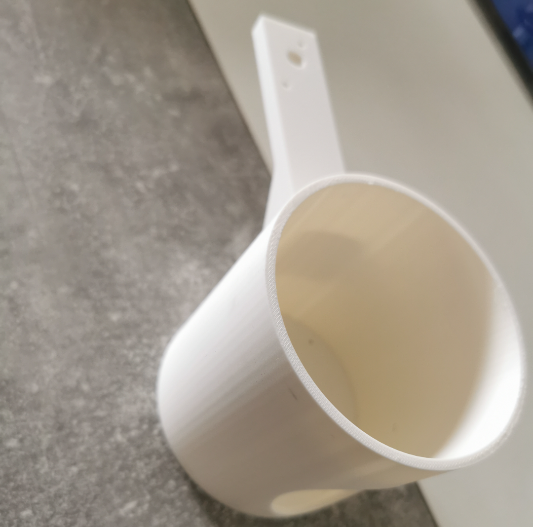 Getränkehalter für Gamingtisch
