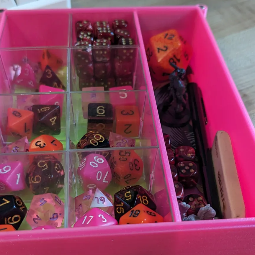 Dice box for D&D