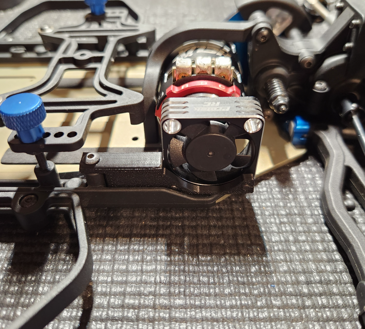 Team Associated AE SC6.1 Fan Mount 30x30mm