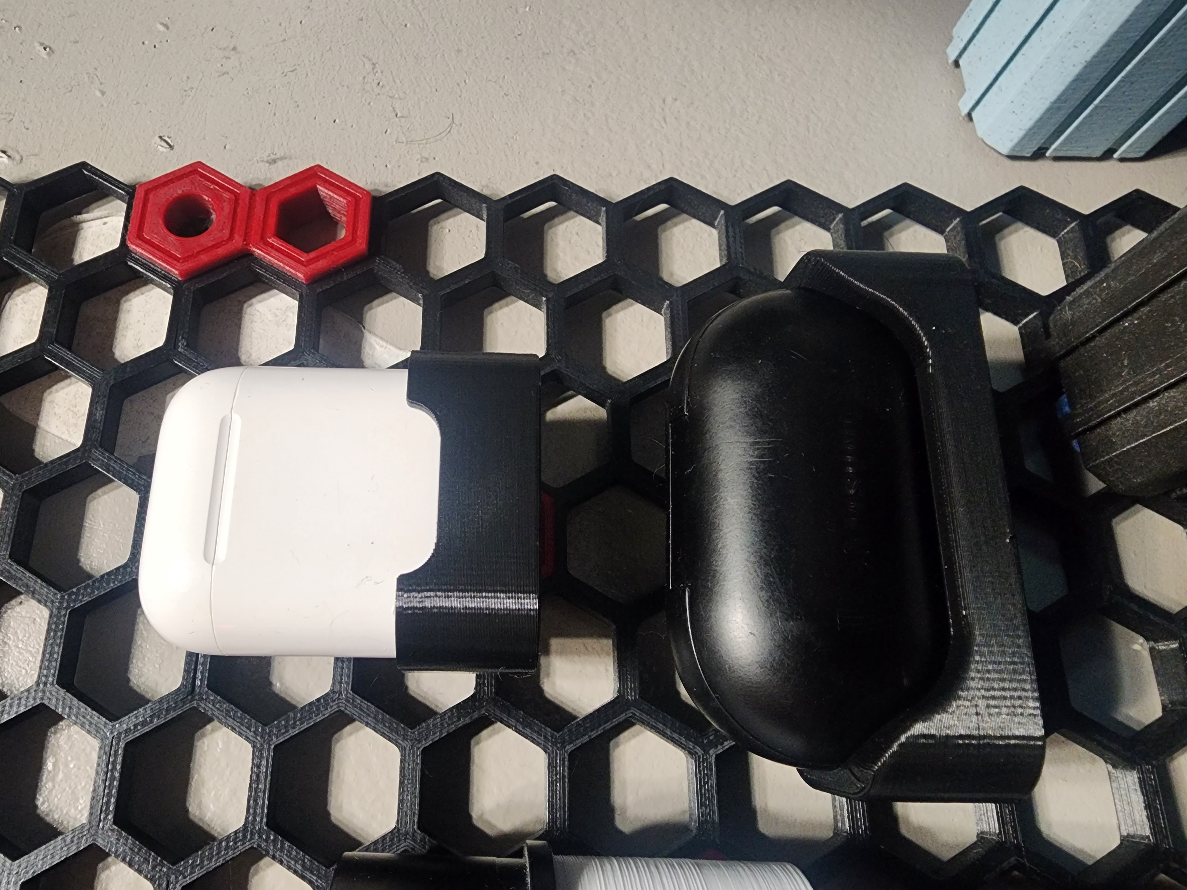 AirPod Honeycomb Holder