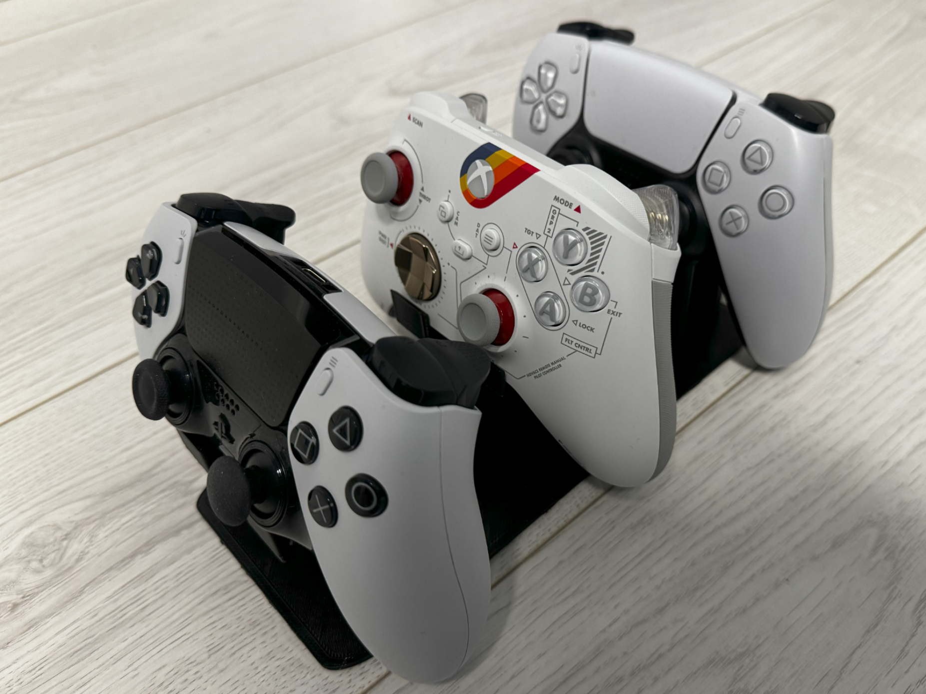 Universal Multi Controller Holder Ver.1.0