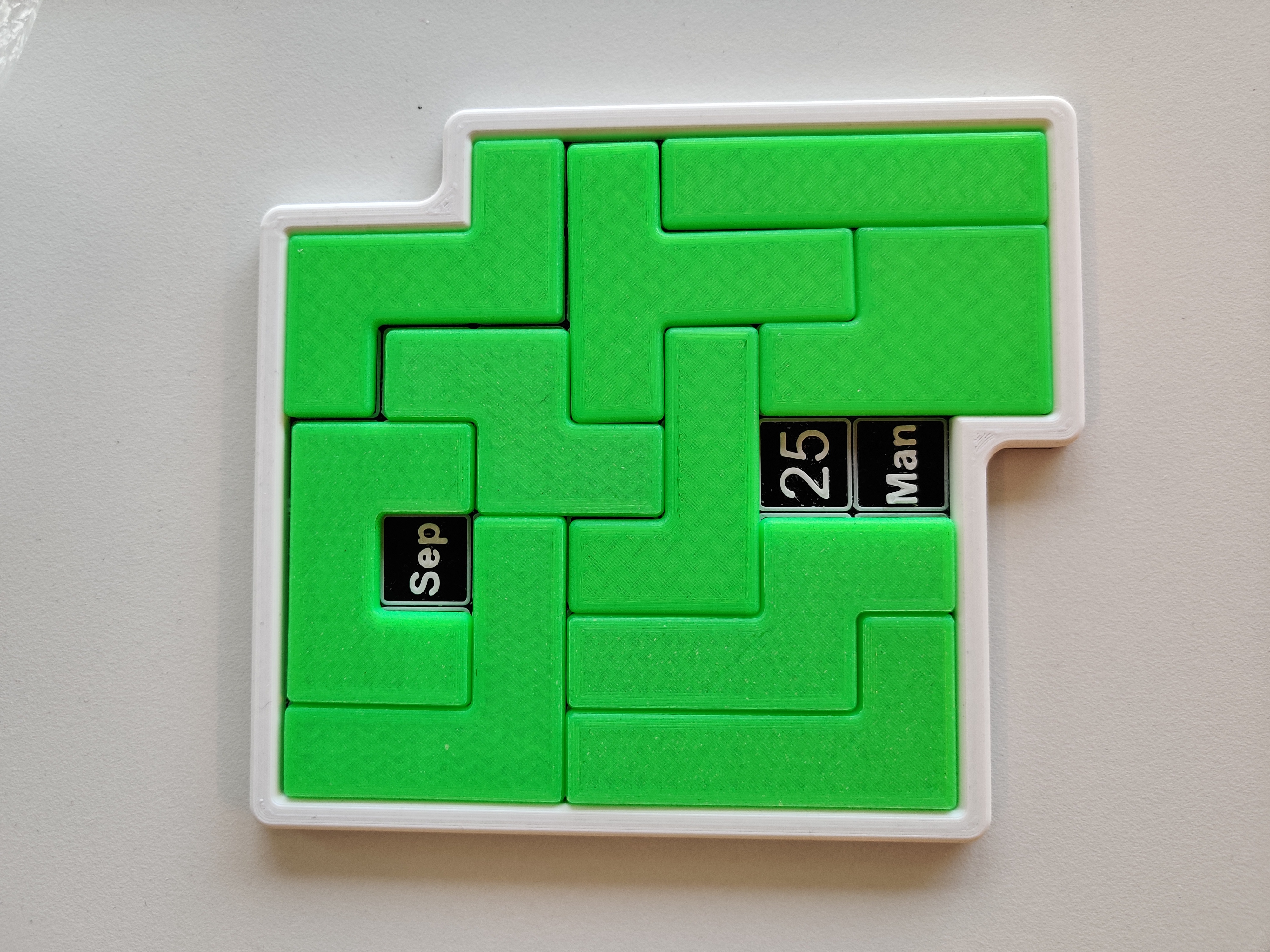 A Puzzle A Day with days (DK)