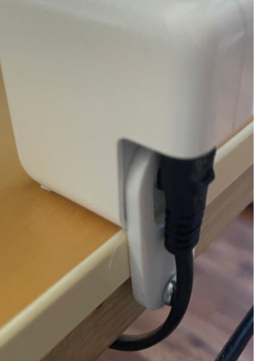 desk clamp for macos charger