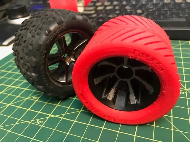Wheel and Tyre combo for Mini E-Revo 1/16