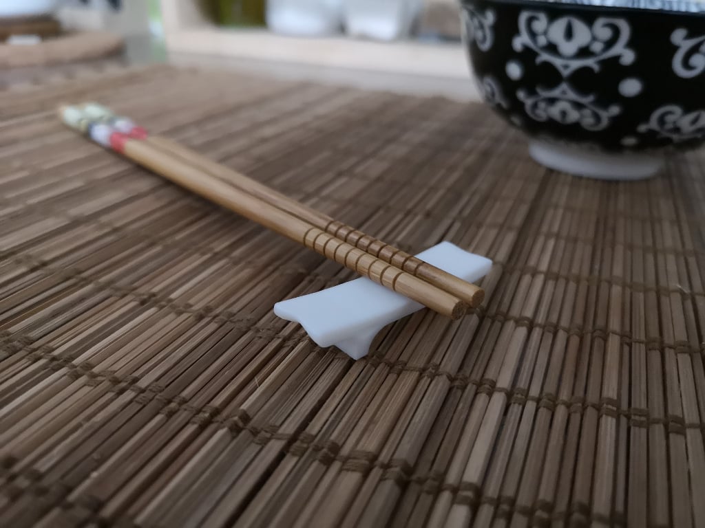 "Backwash" Chopstick table rest (hashi-oki)