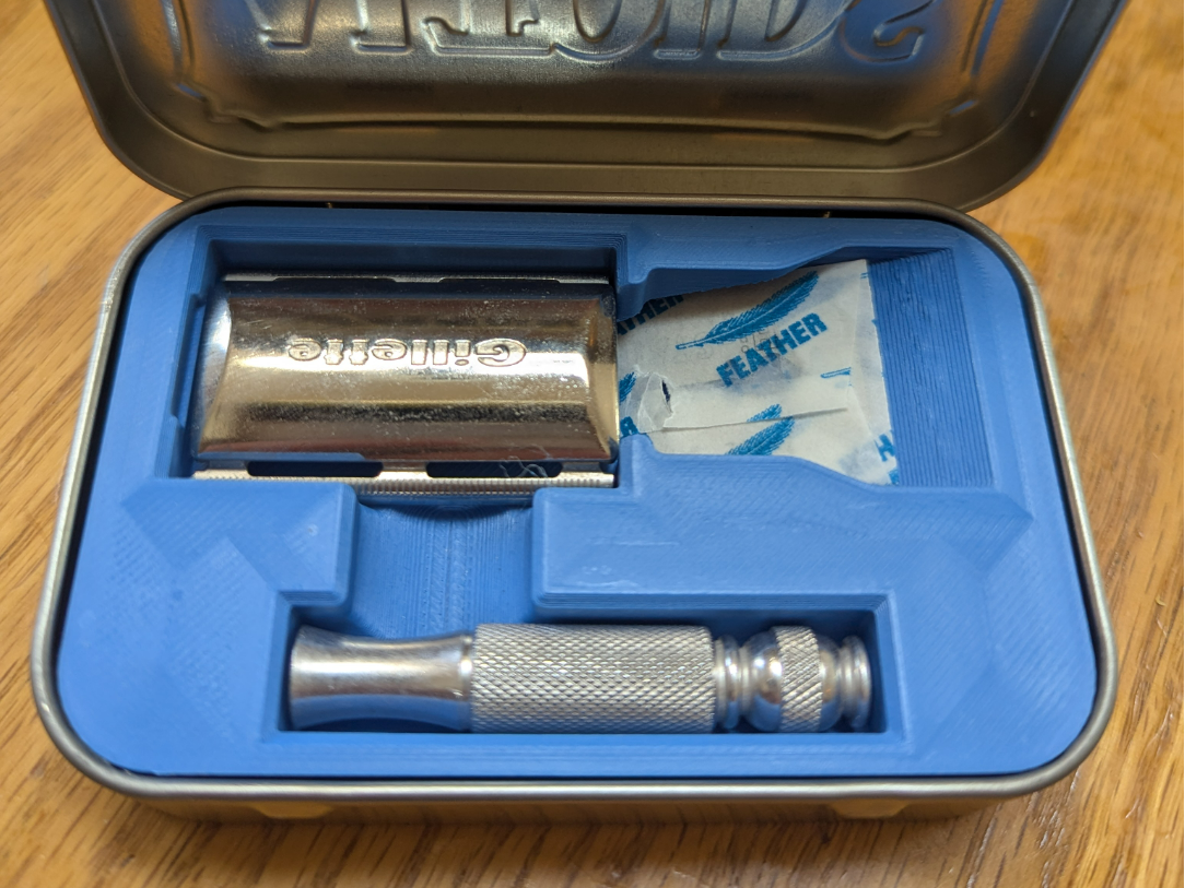 Gillette Travel Tech Altoids Case