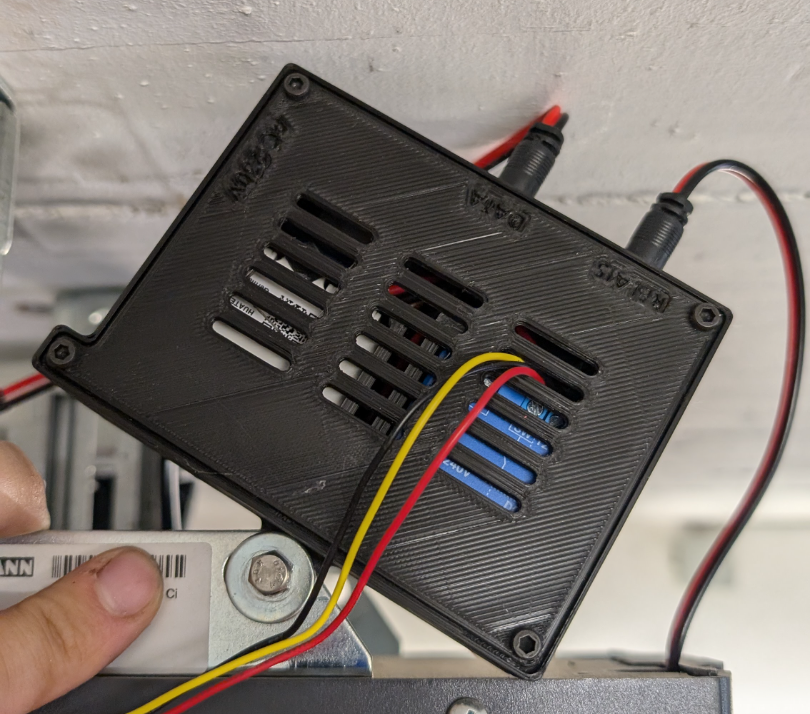 Shelly Plus 1 garage opener Case