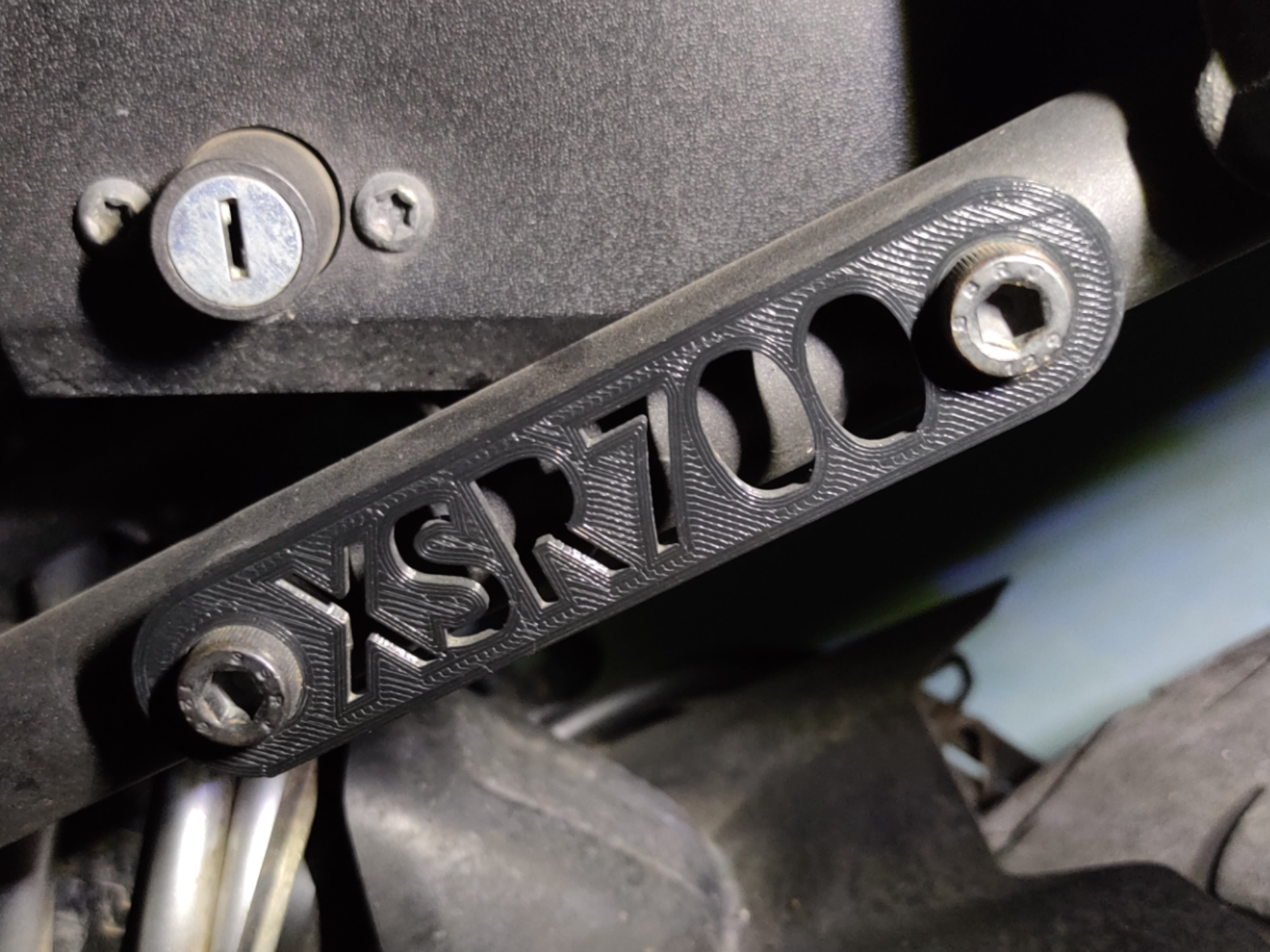 Yamaha XSR 700 plate on passenger footrests holes