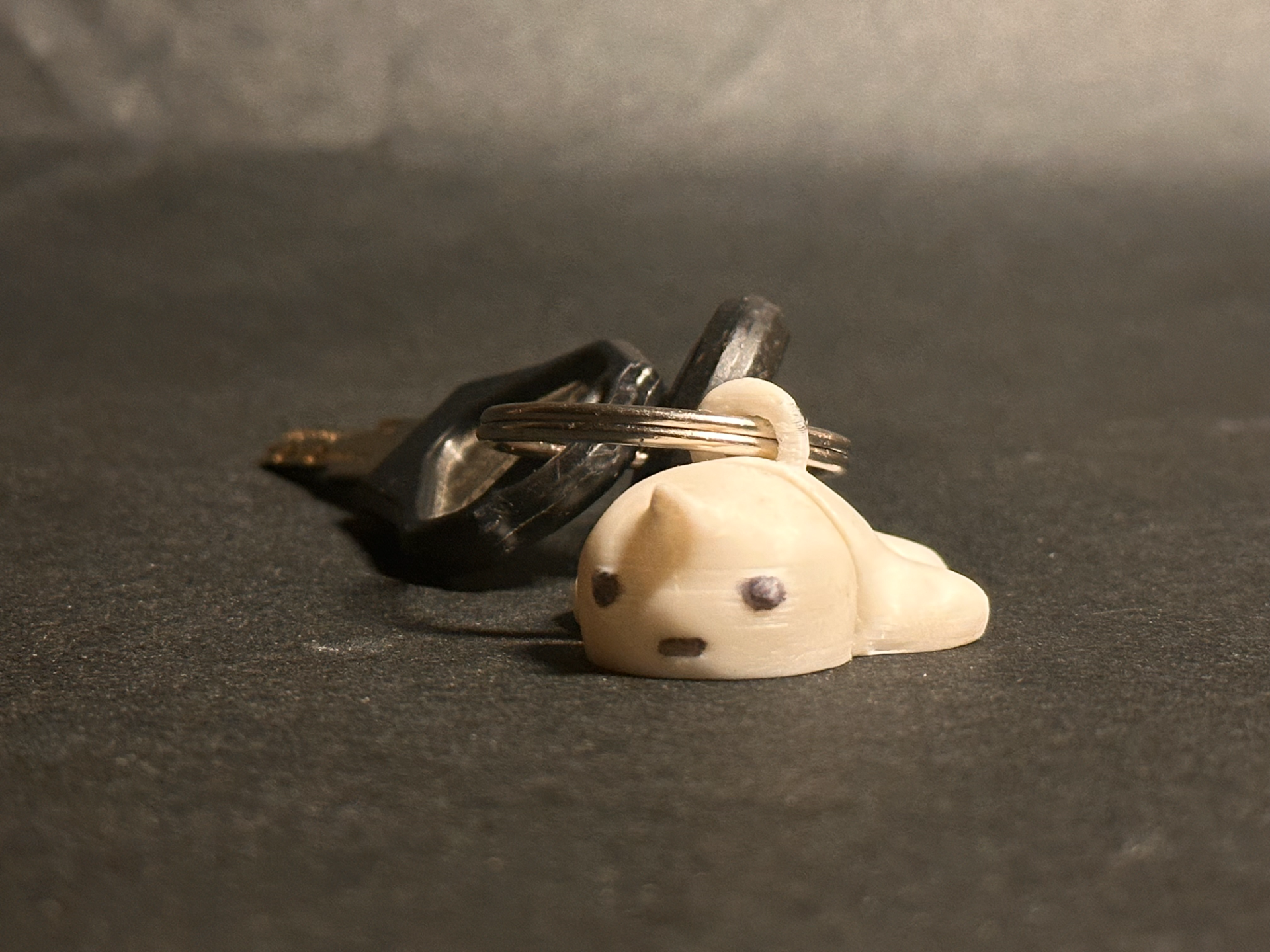 Flexi Narwhale Keychain