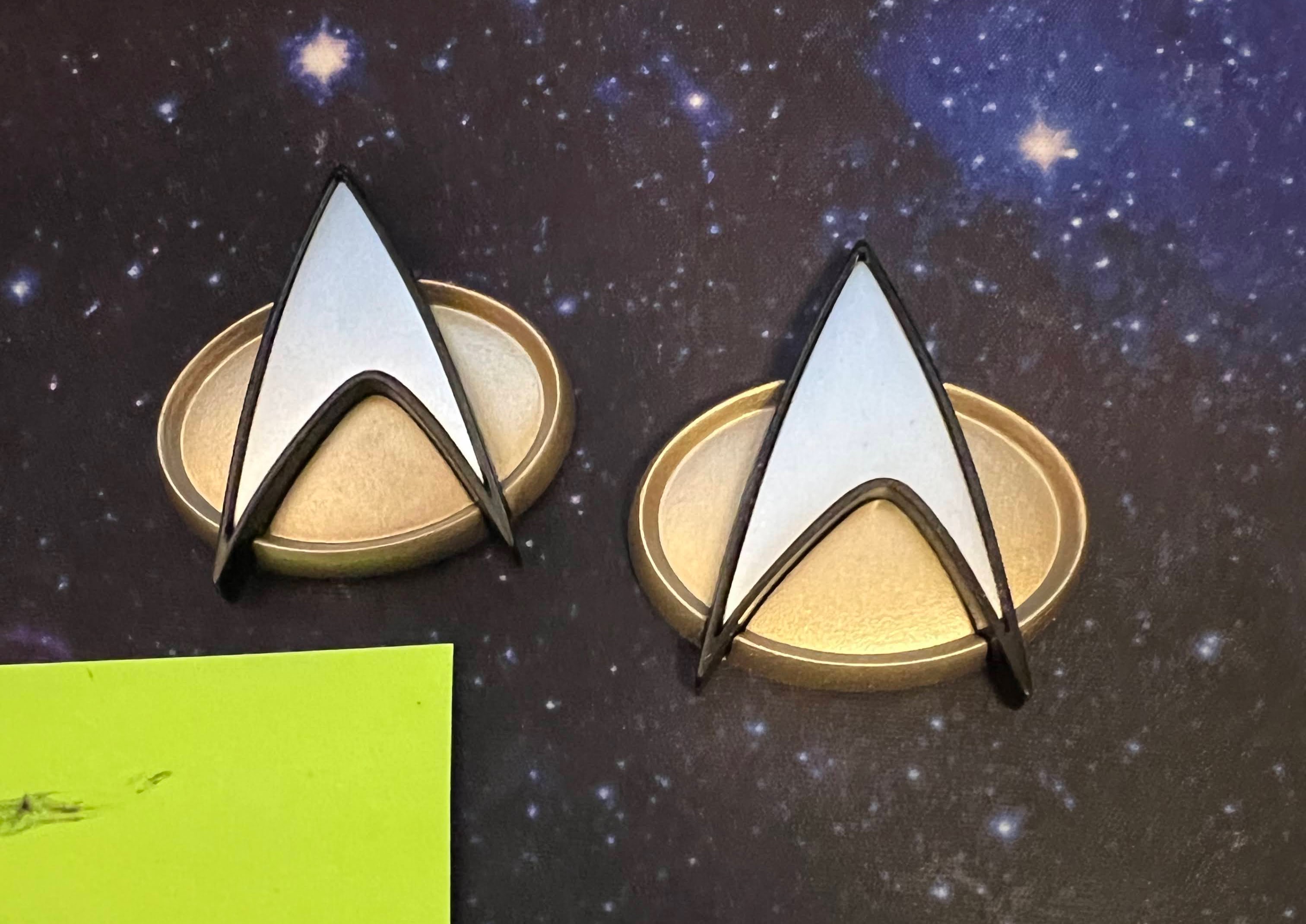 Star Trek: The Next Generation Com Badge magnetic