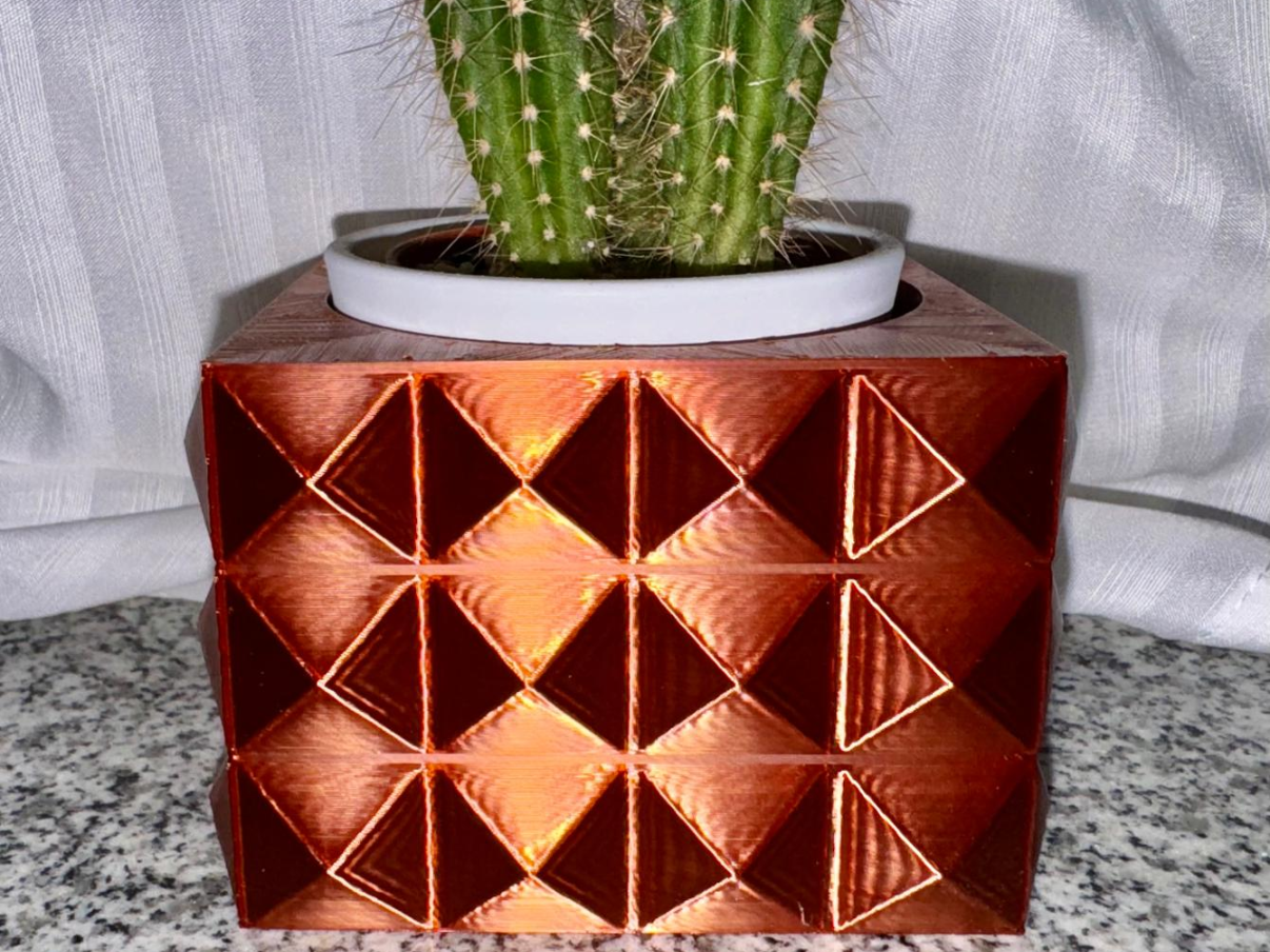 luxurious planting pot