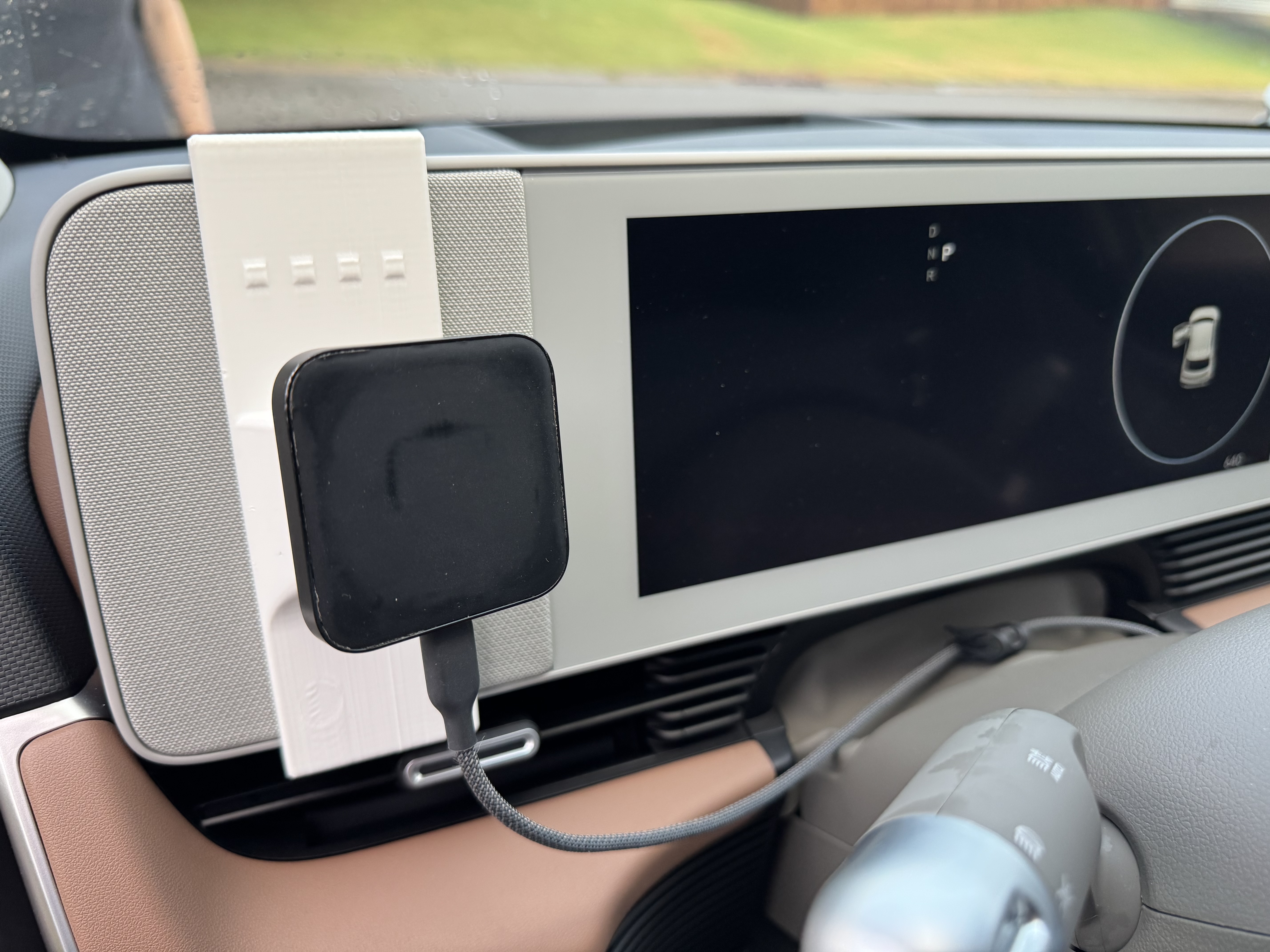 IONIQ 5 Mount for Peak Design Mobile Car Mount